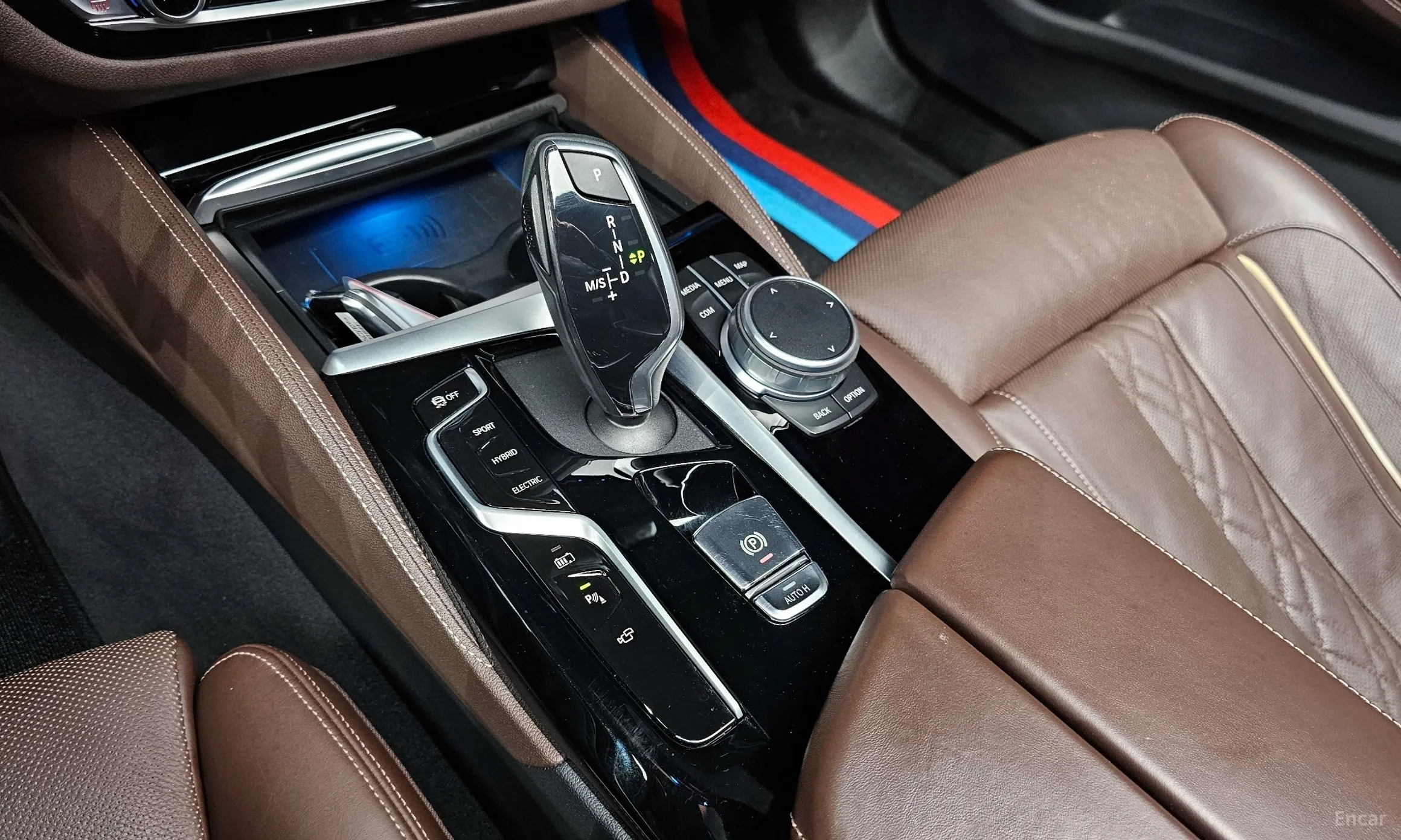 BMW 5 Series (G30) превью 9