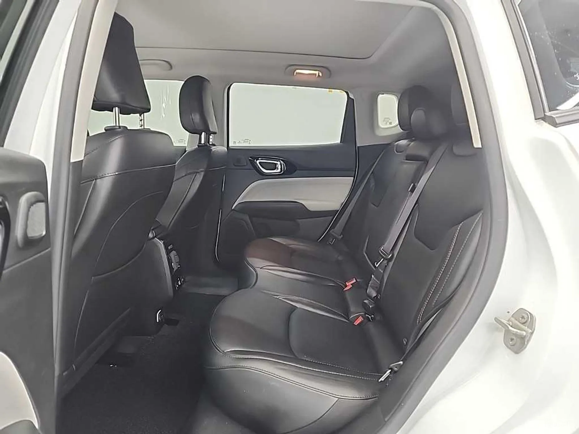 Jeep Compass 2nd Generation превью 12