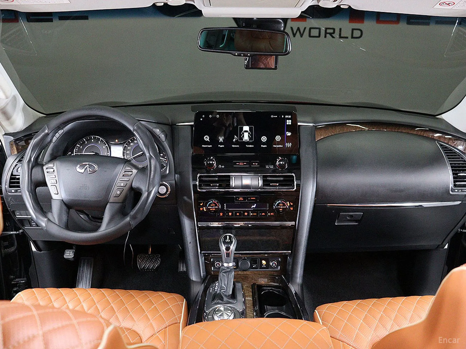 Infiniti QX56 превью 13