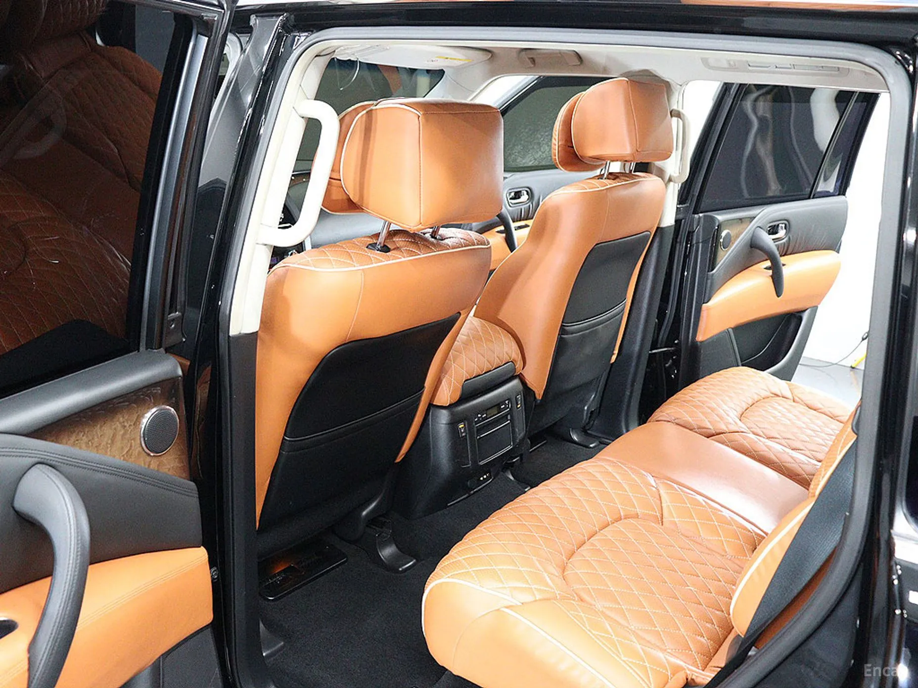 Infiniti QX56 превью 15