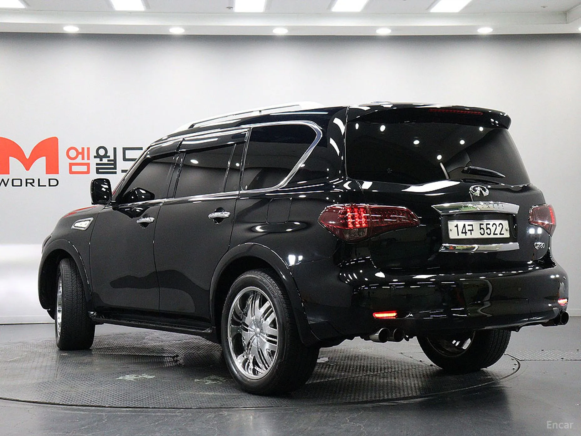 Infiniti QX56 превью 4