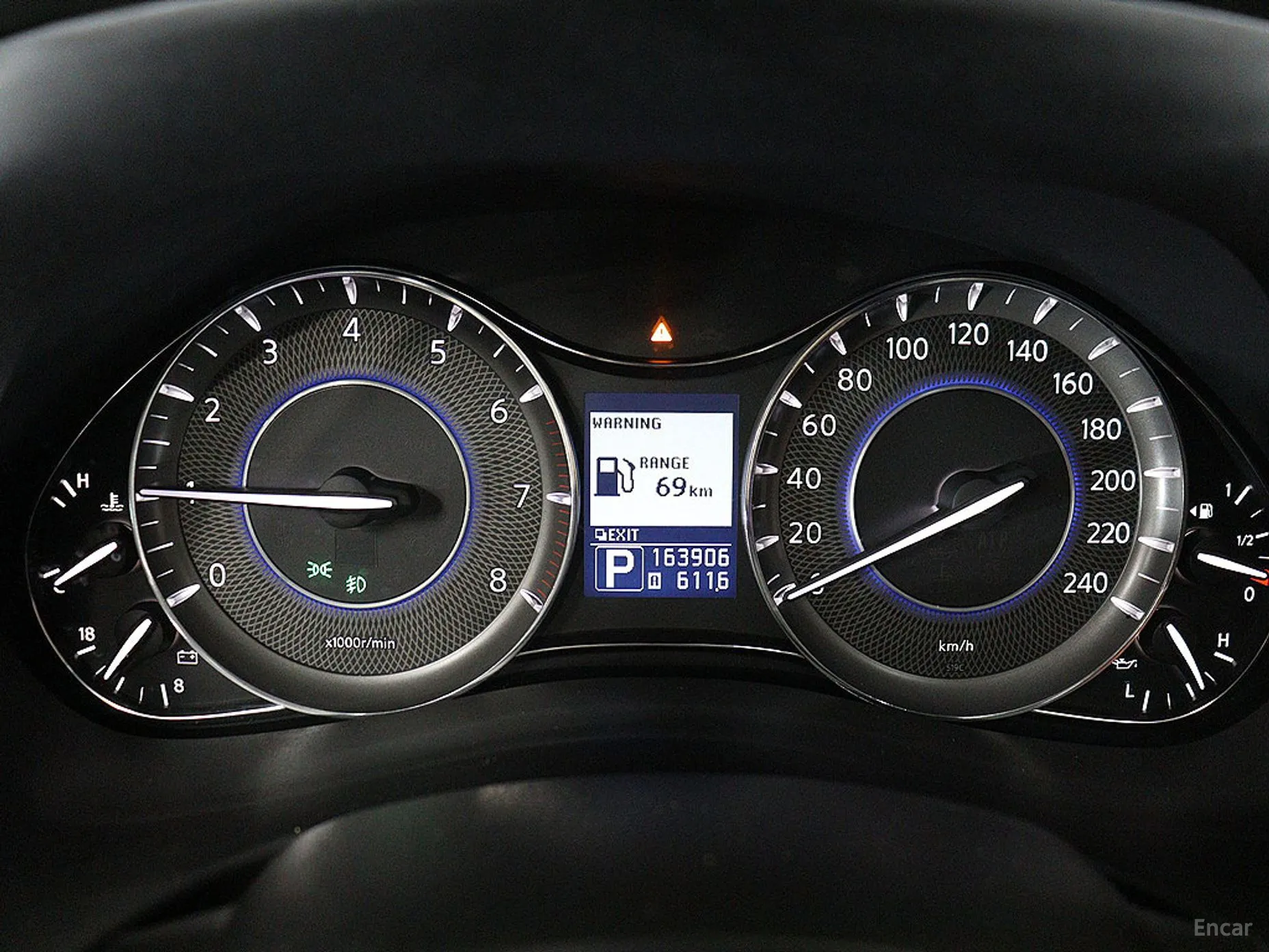Infiniti QX56 превью 6