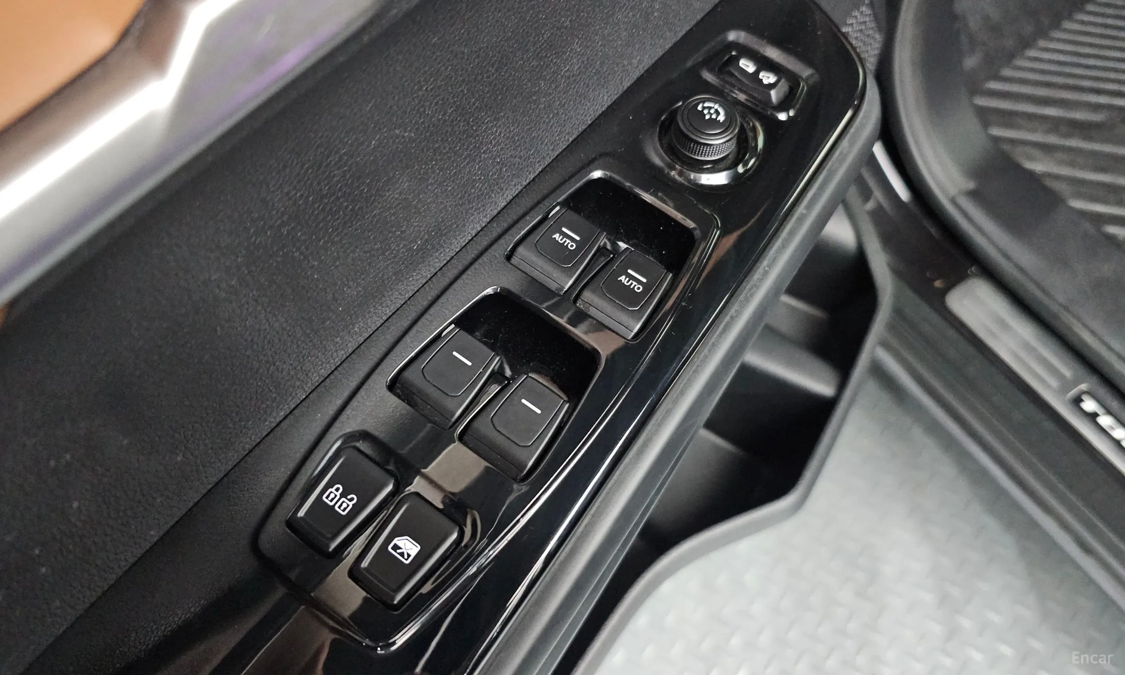 KG Mobility (SsangYong) Torres превью 13