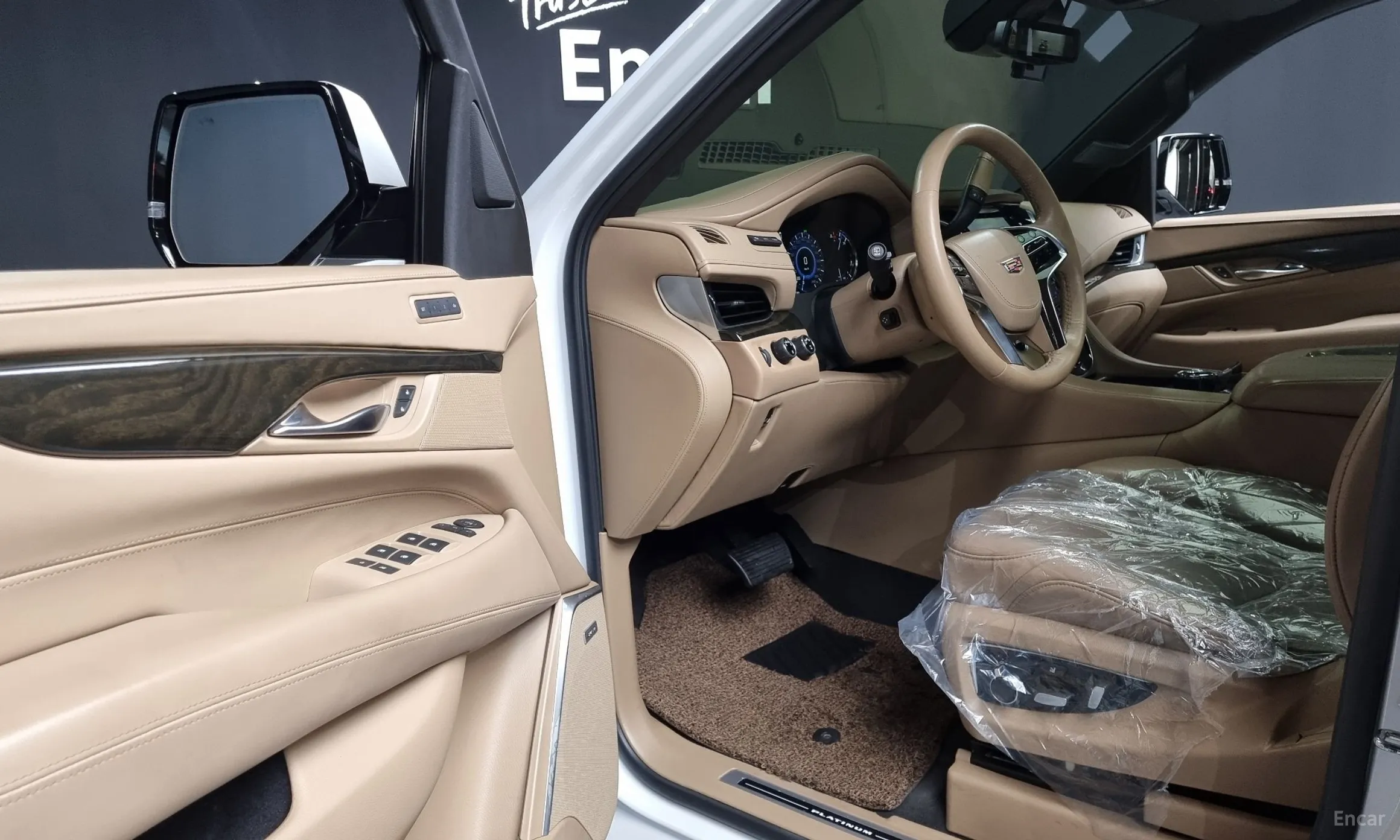 Cadillac Escalade превью 10