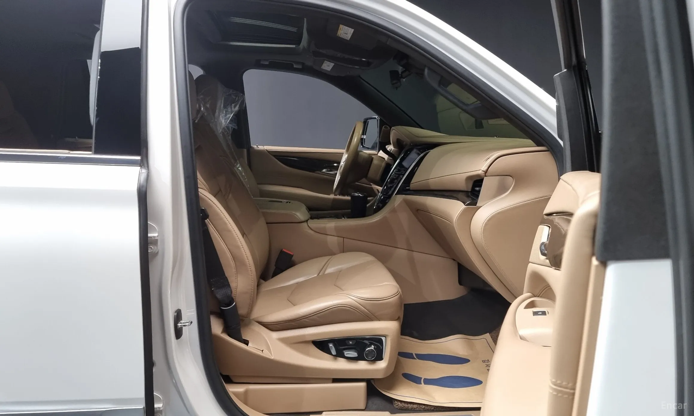 Cadillac Escalade превью 11
