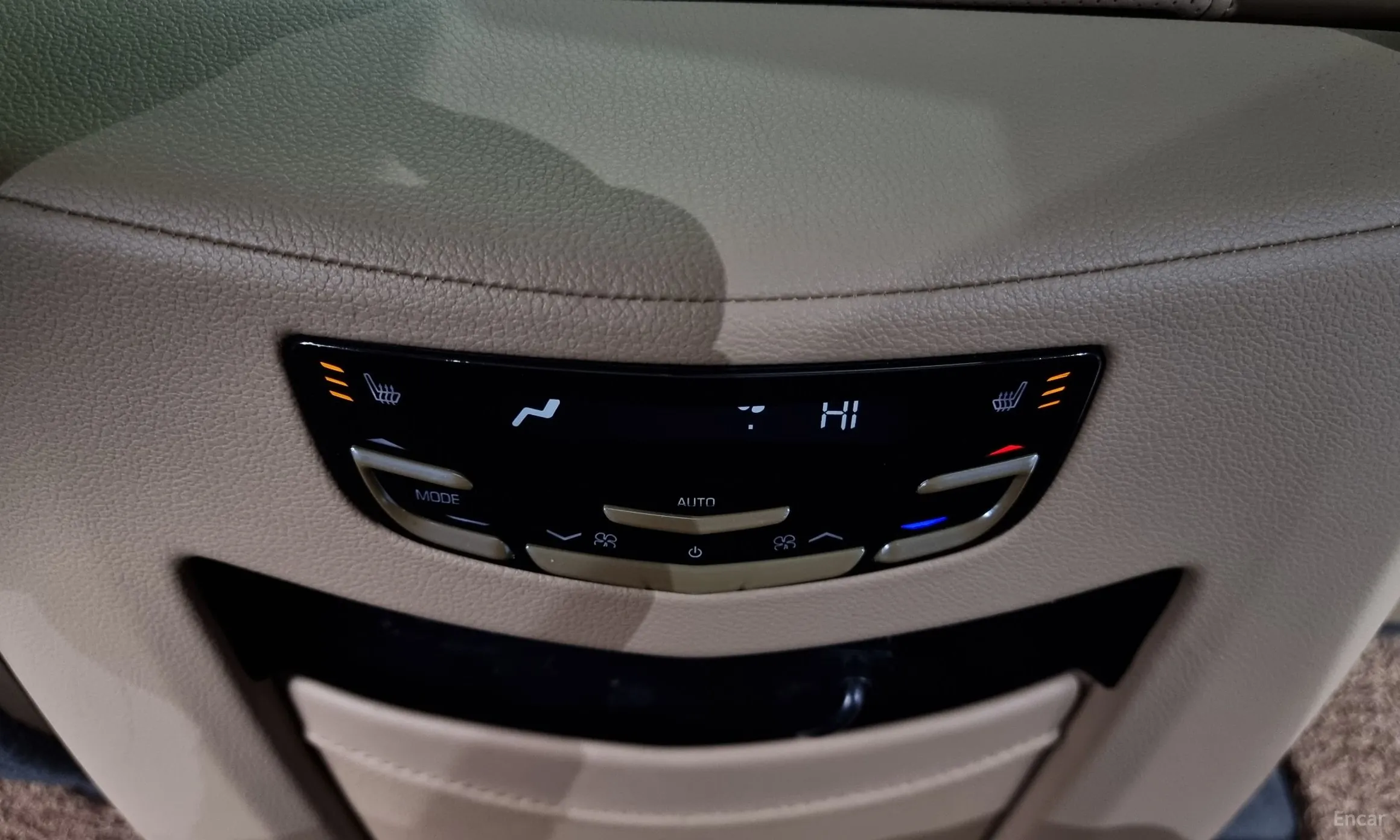 Cadillac Escalade превью 17