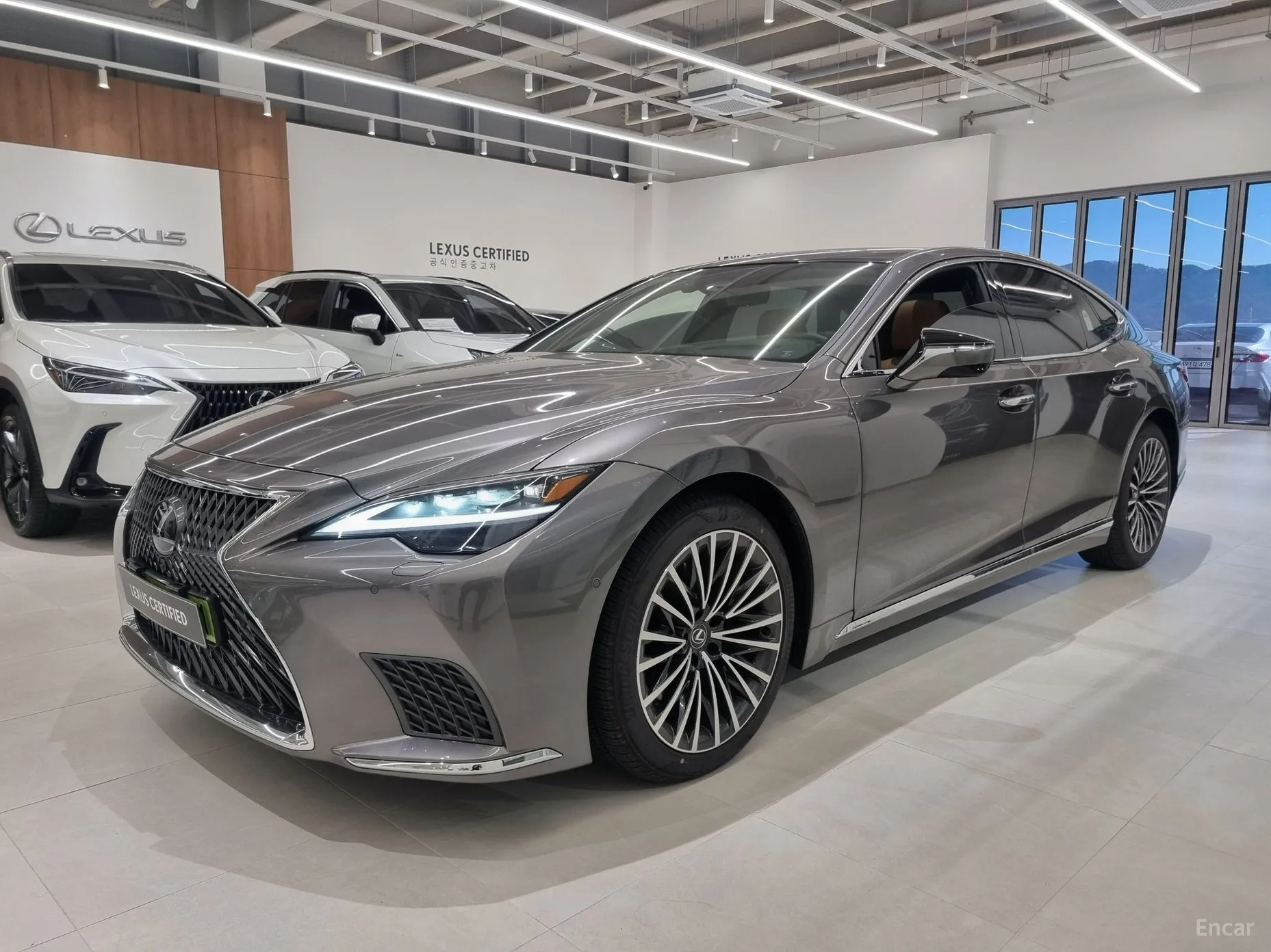 Lexus LS500 5th Generation