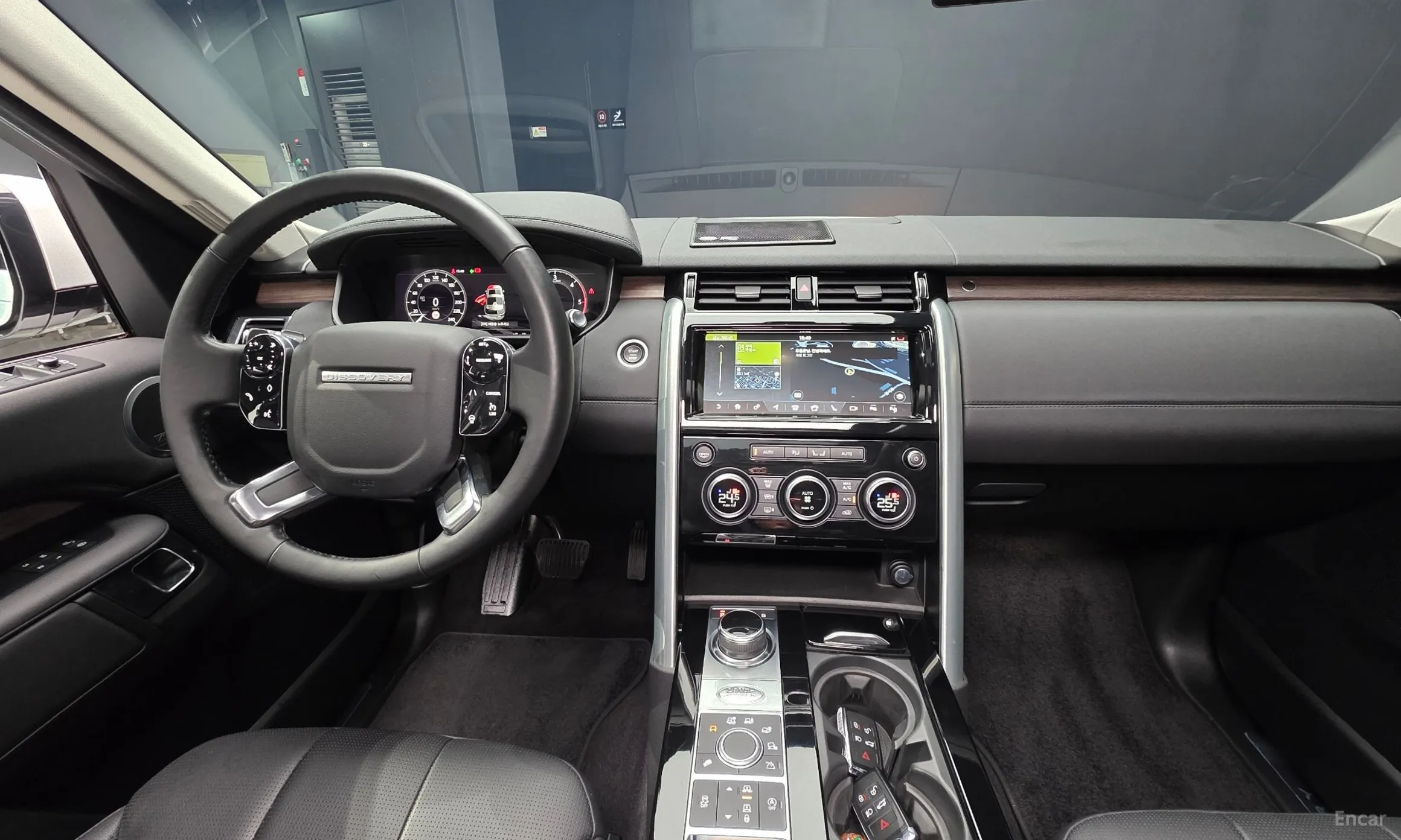 Land Rover Discovery 5 превью 7