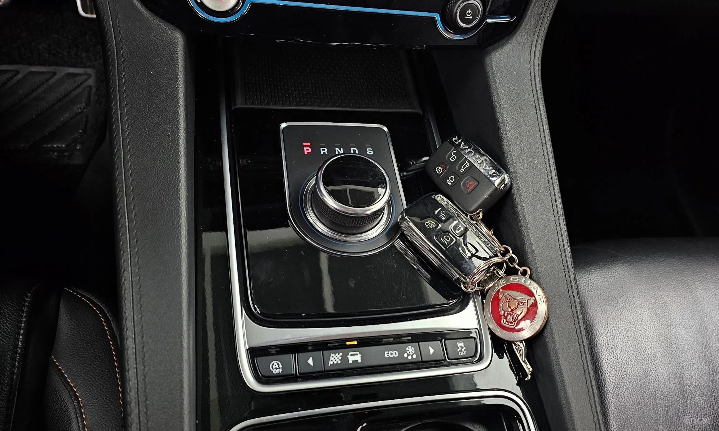 Jaguar F-PACE превью 9
