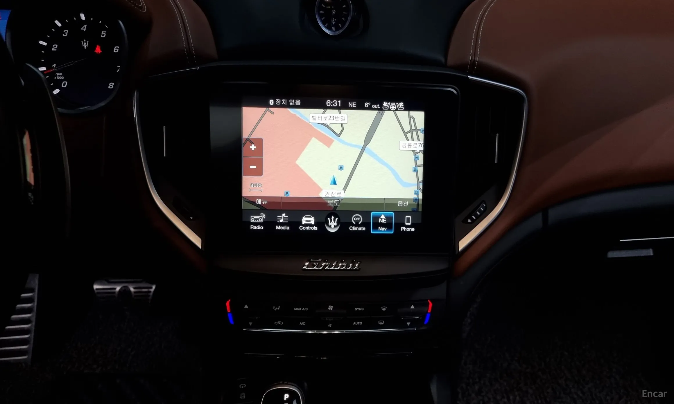 Maserati Ghibli превью 14