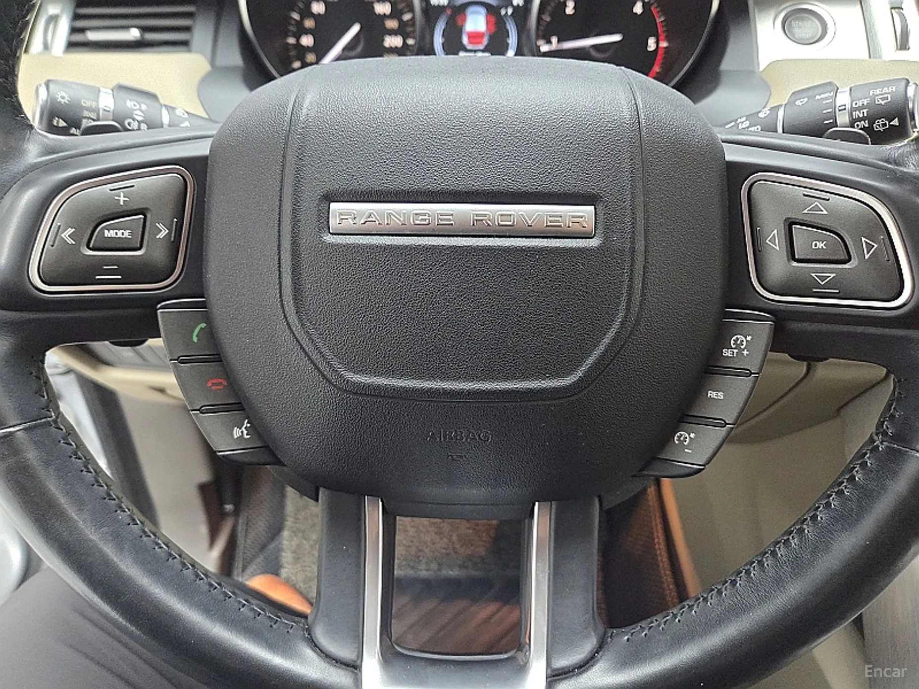 Land Rover Range Rover Evoque превью 12