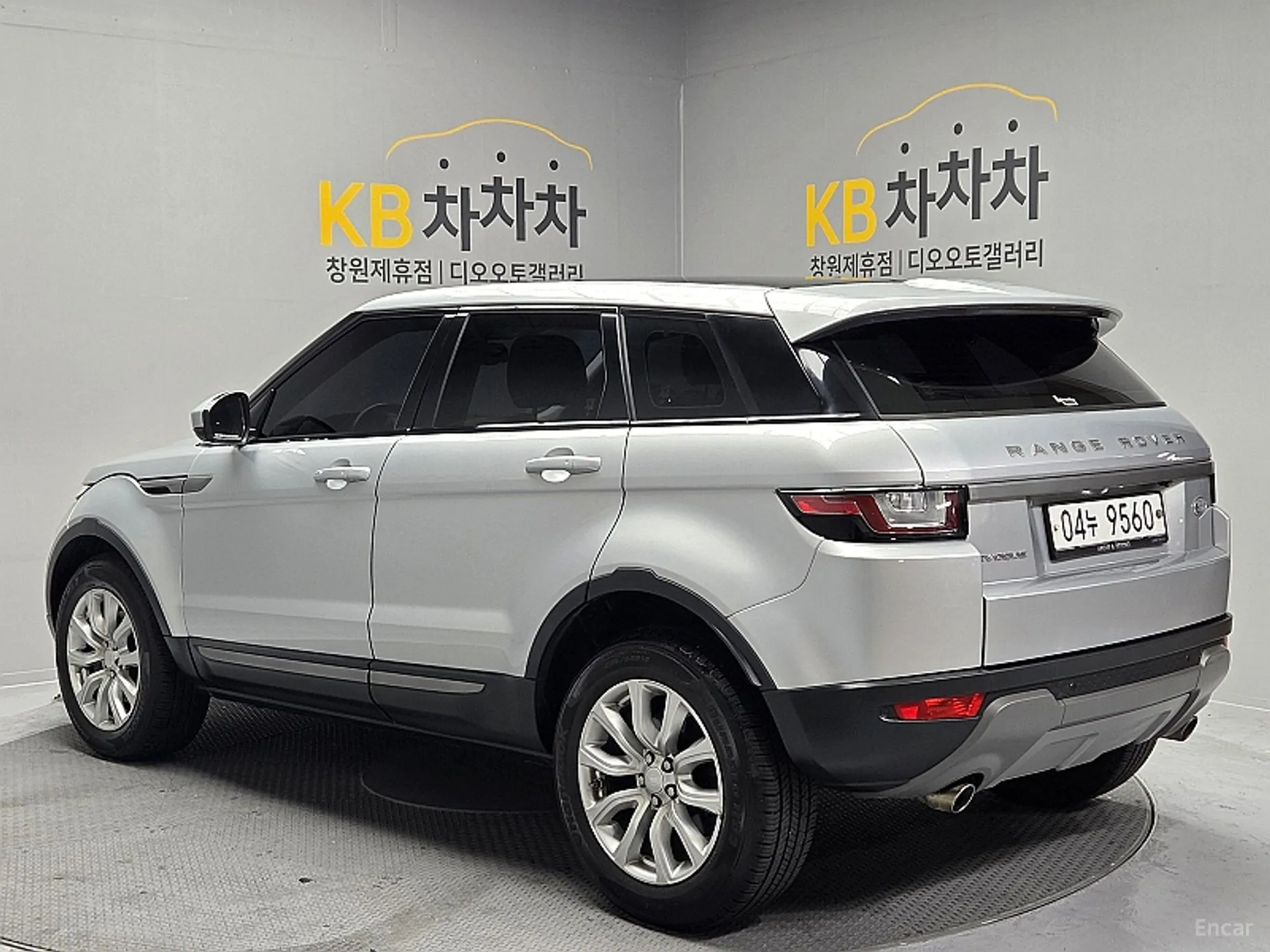 Land Rover Range Rover Evoque превью 7