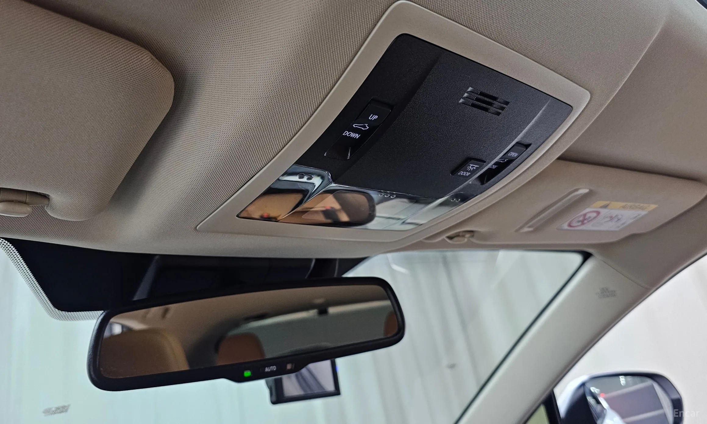 Lexus NX300h превью 18