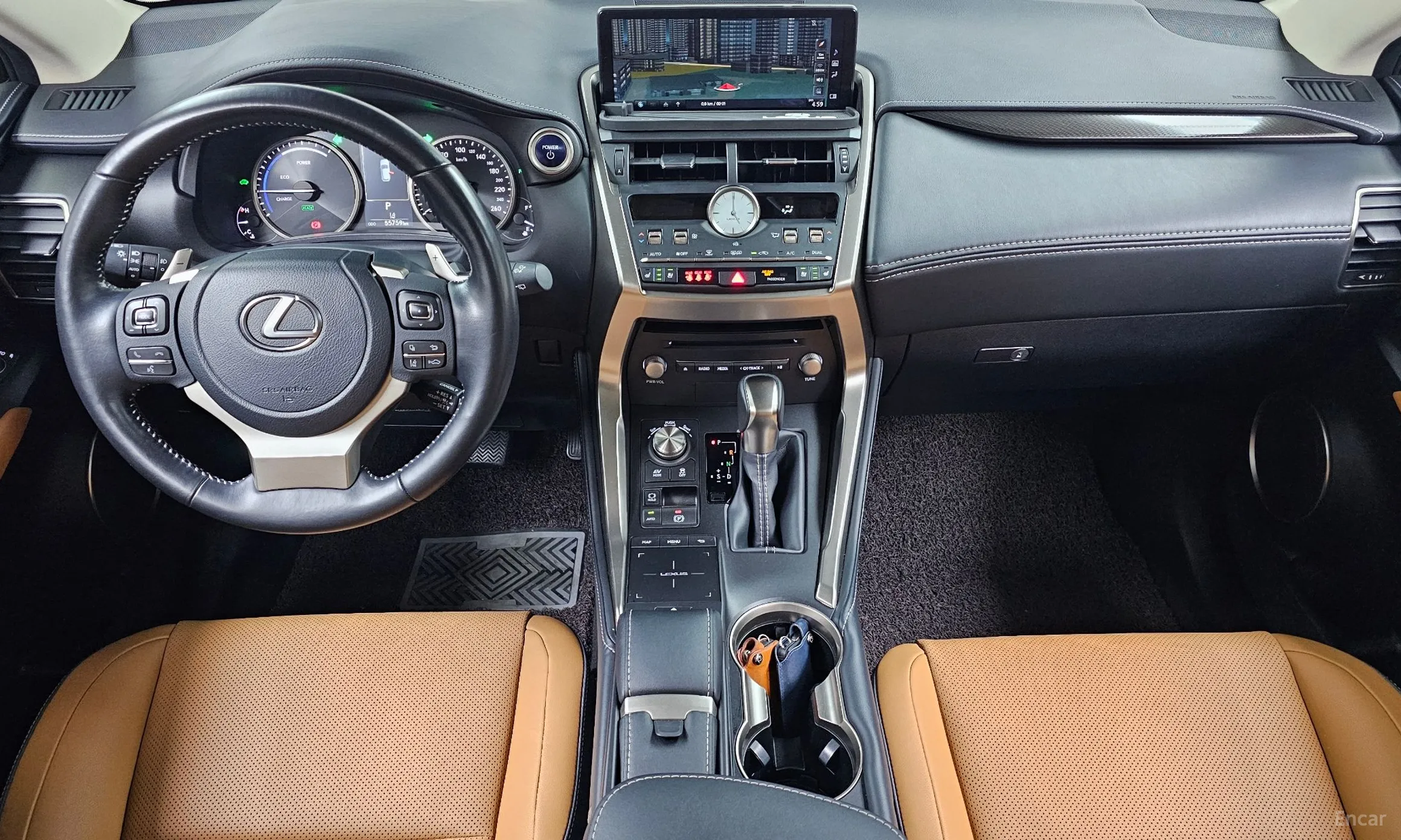 Lexus NX300h превью 7
