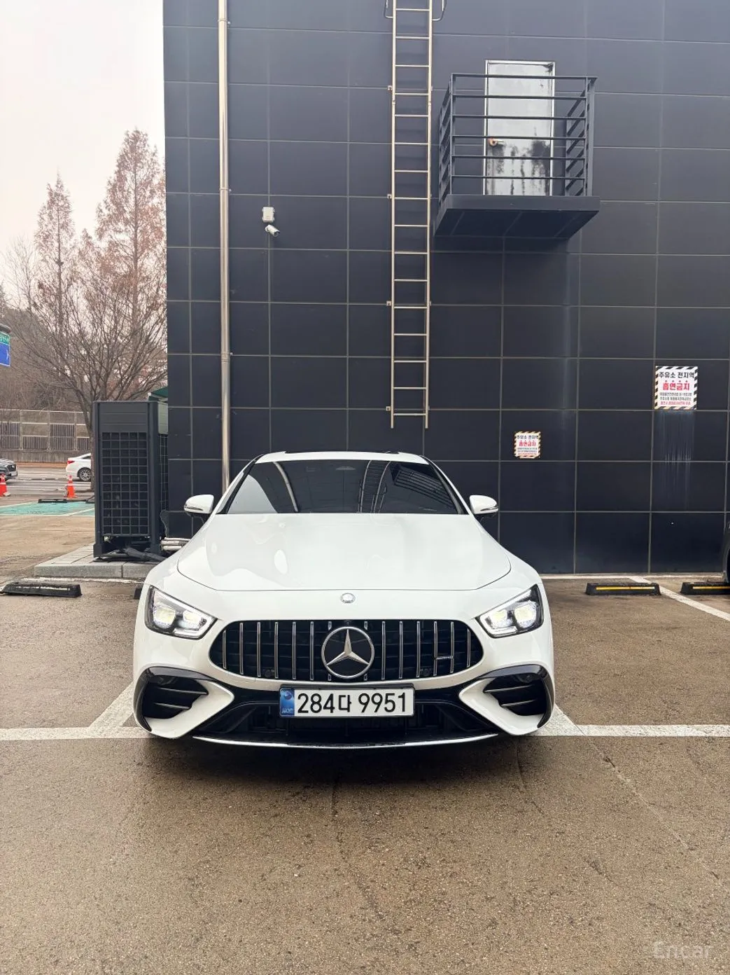 Mercedes Benz AMG GT