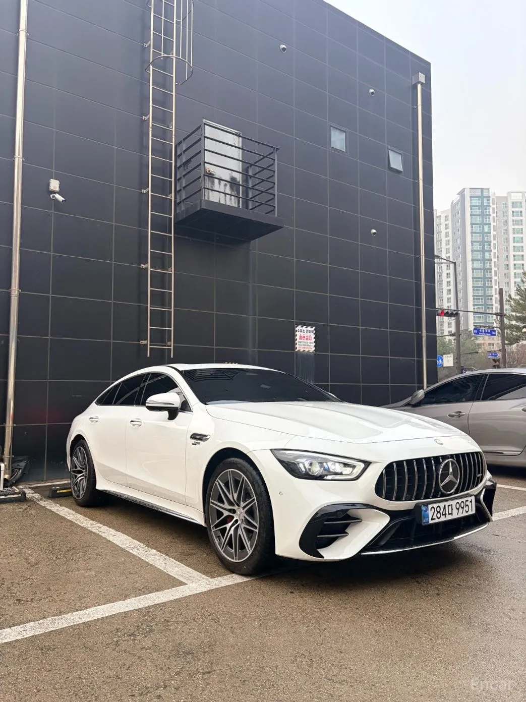 Mercedes Benz AMG GT превью 3
