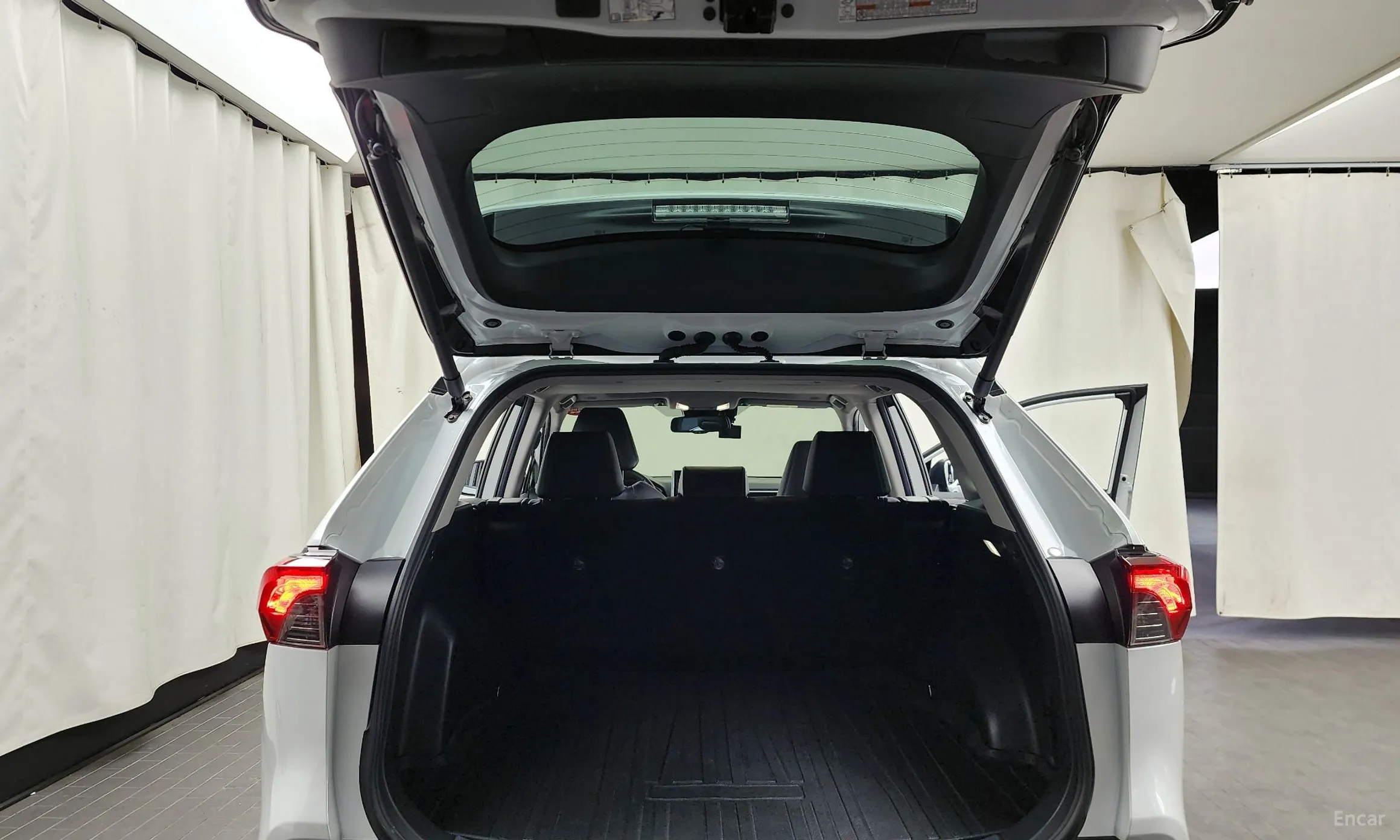 Toyota RAV4 5th Generation превью 20