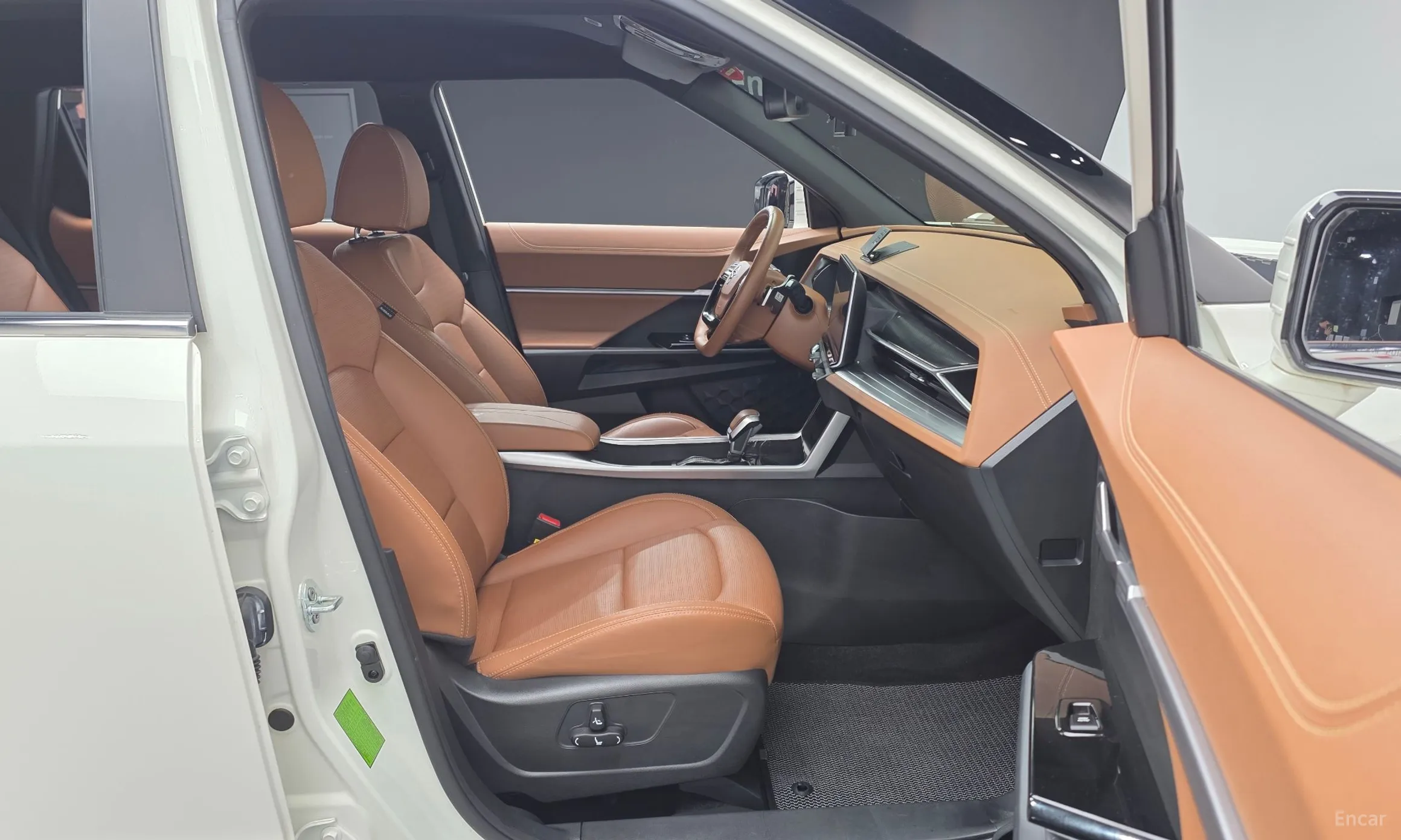 KG Mobility (SsangYong) Torres превью 10