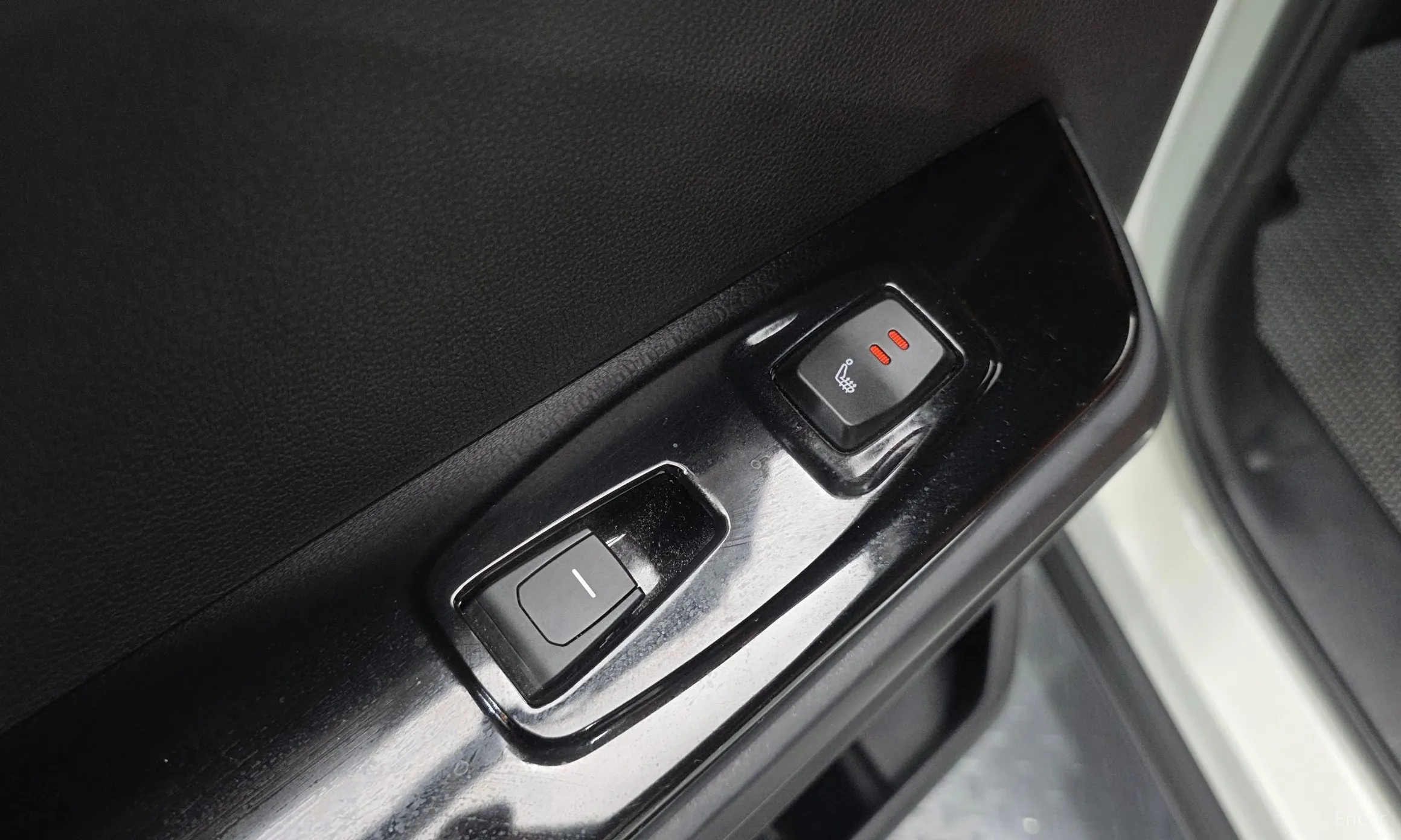 KG Mobility (SsangYong) Torres превью 19