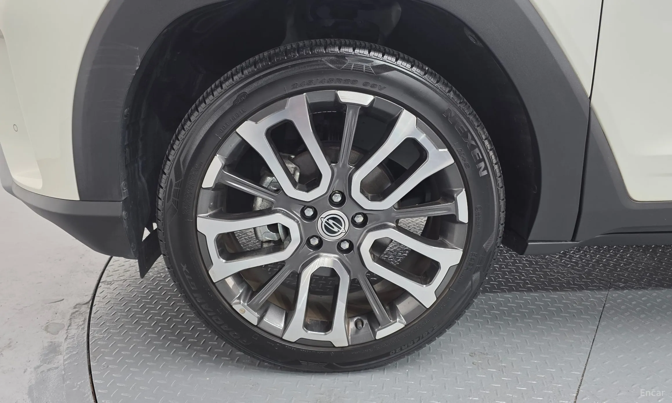 KG Mobility (SsangYong) Torres превью 5