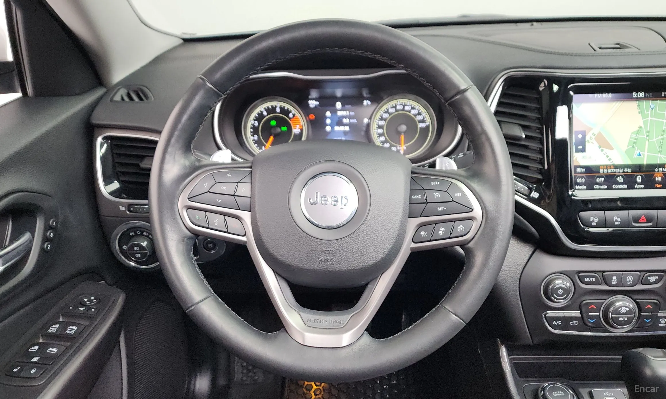 Jeep Cherokee (KL) превью 13