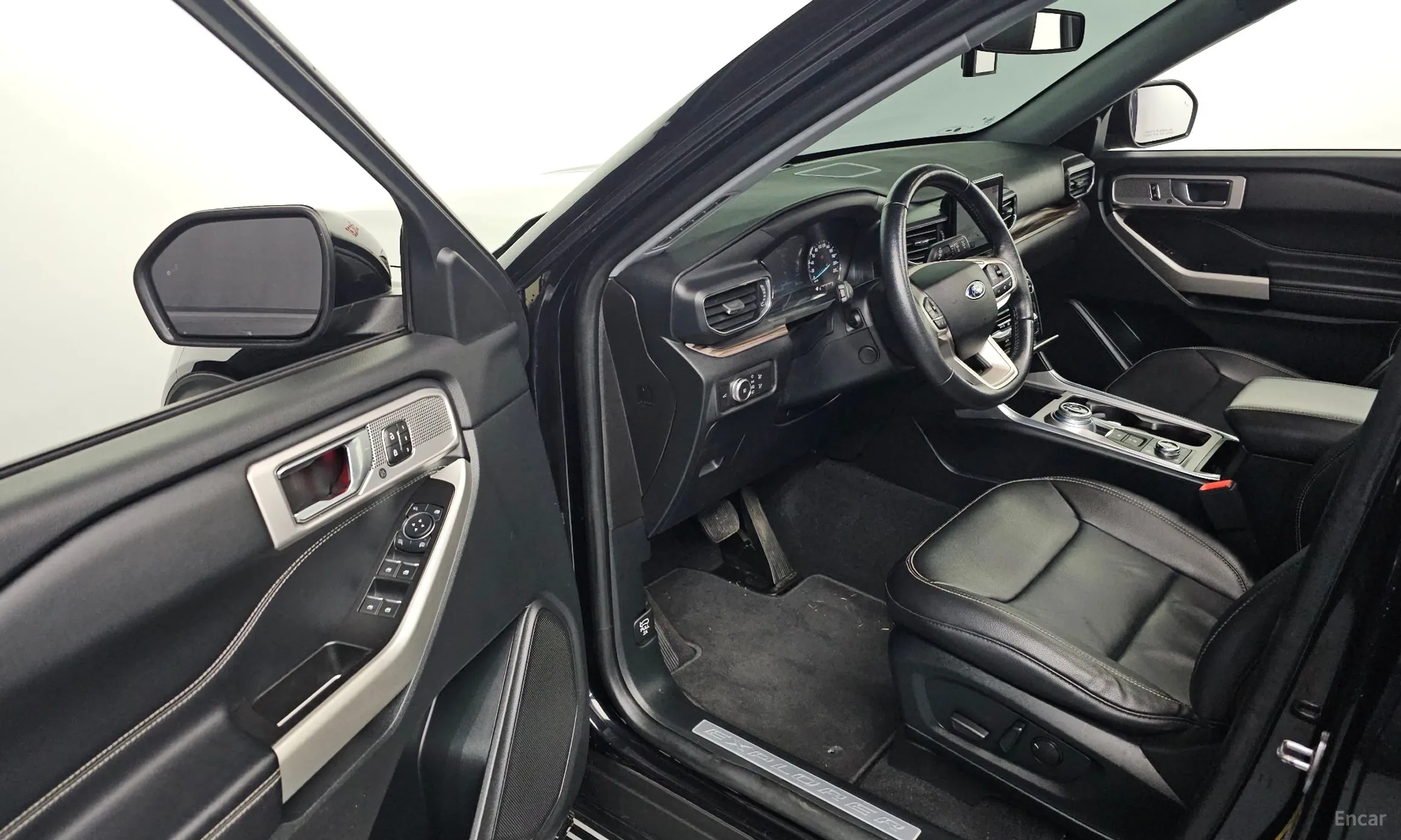 Ford Explorer 6th Generation превью 10