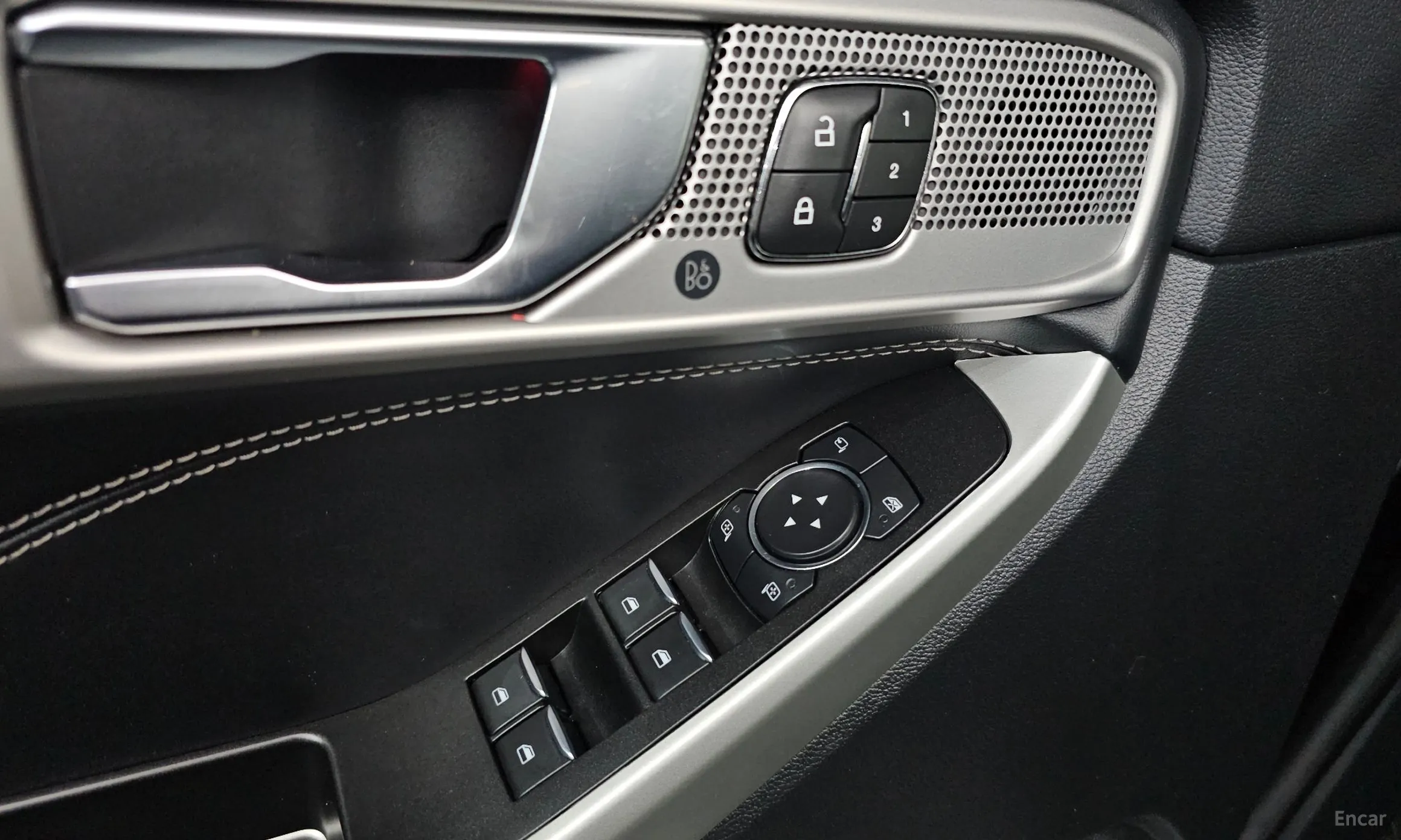 Ford Explorer 6th Generation превью 13