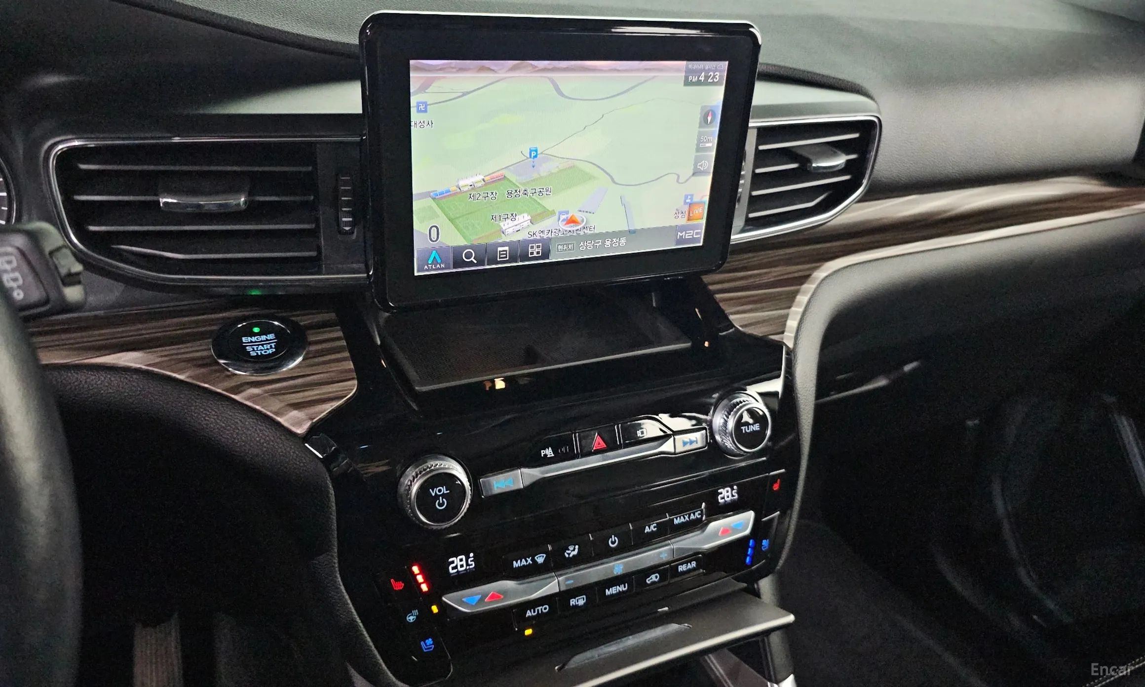 Ford Explorer 6th Generation превью 16
