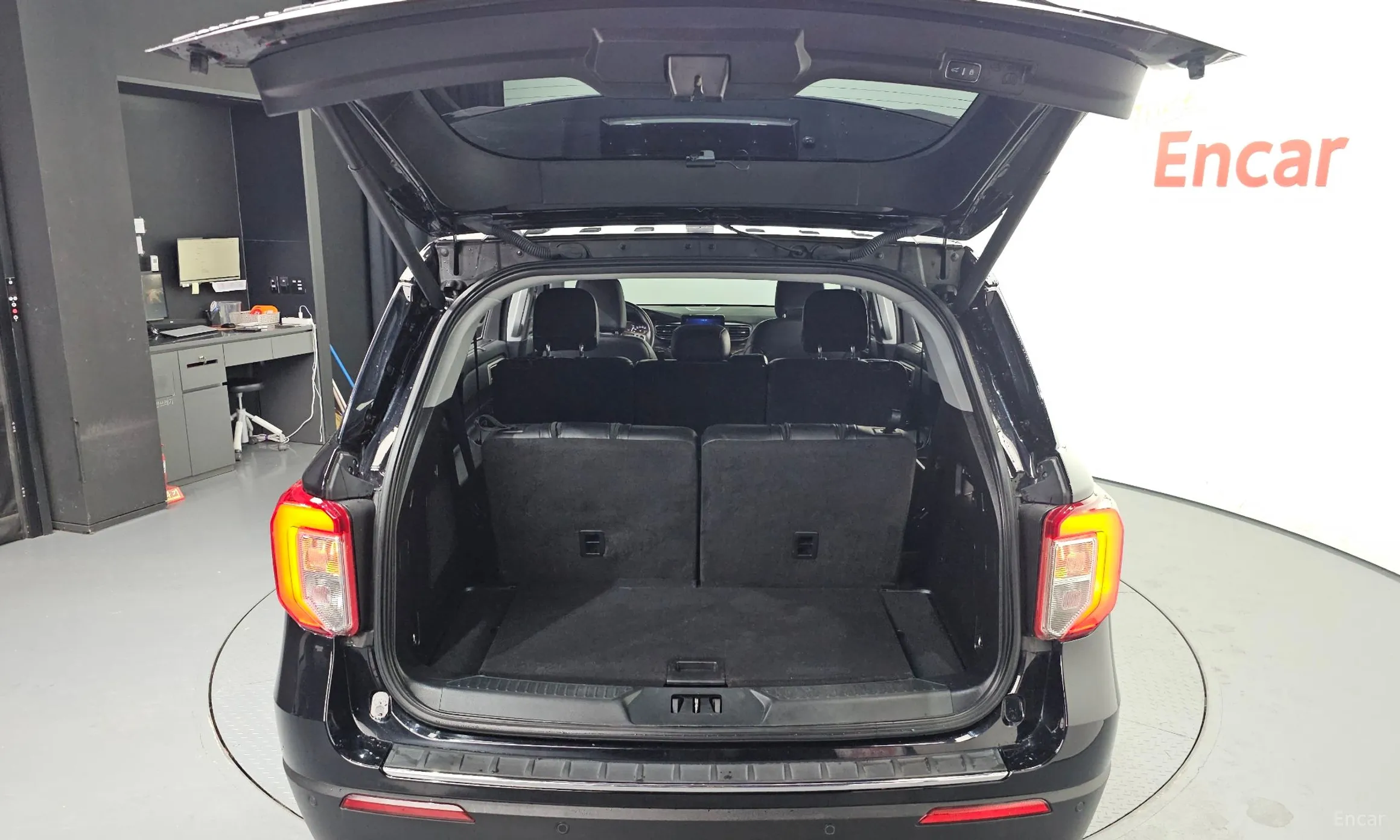 Ford Explorer 6th Generation превью 20