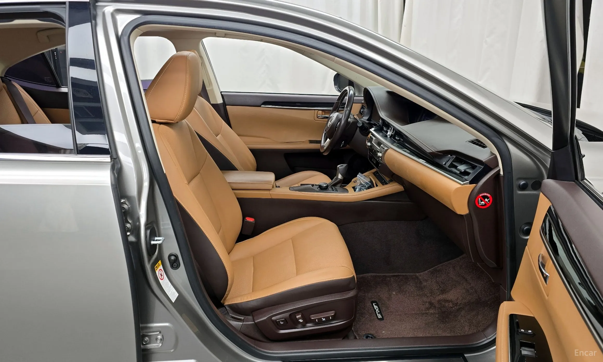 Lexus New ES300h превью 11