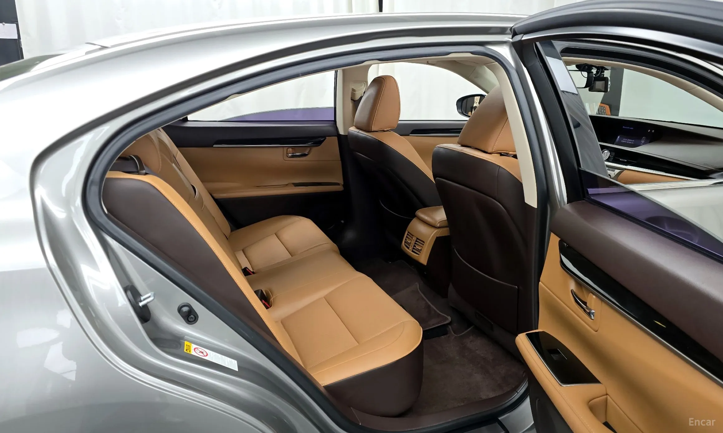 Lexus New ES300h превью 12