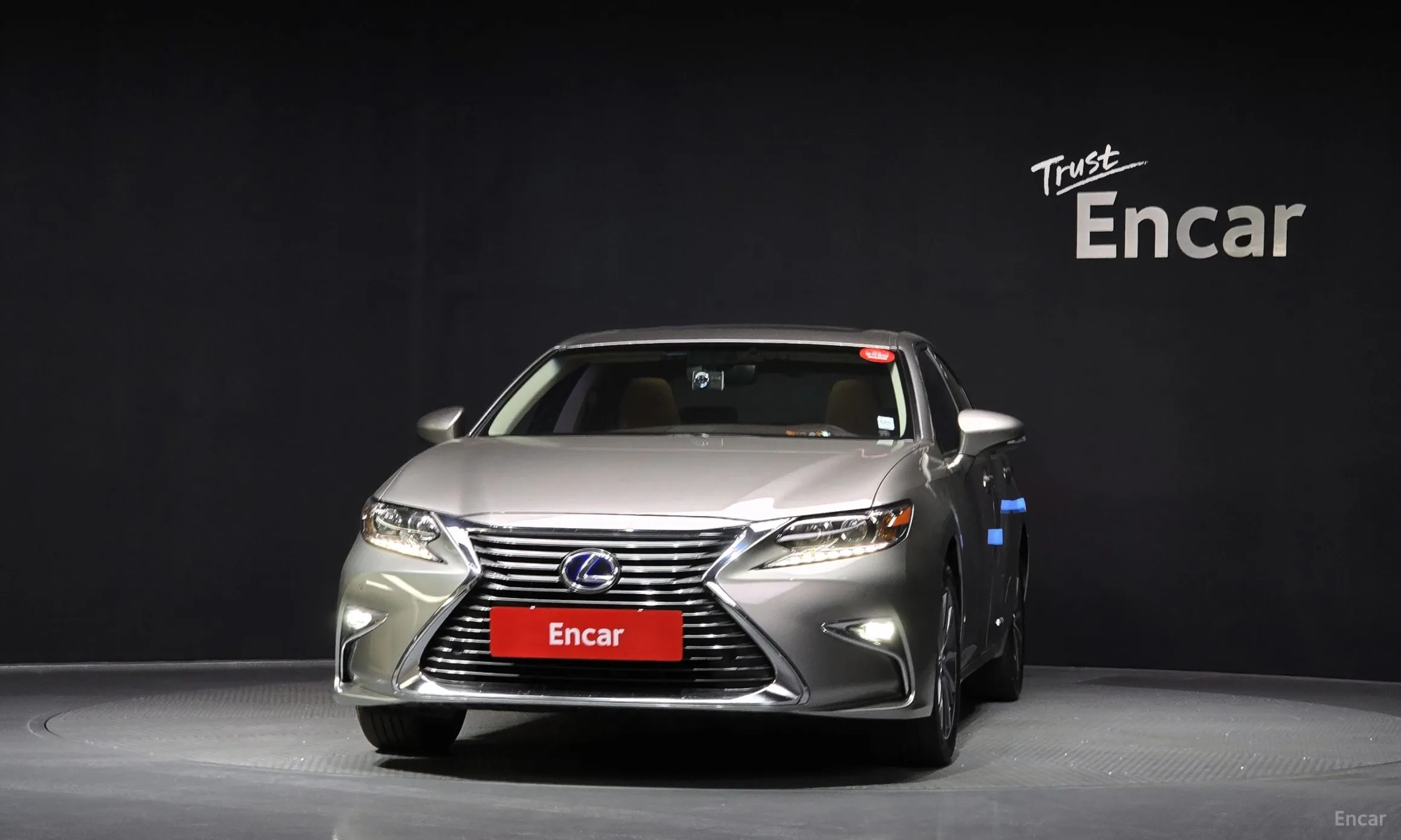 Lexus New ES300h превью 3