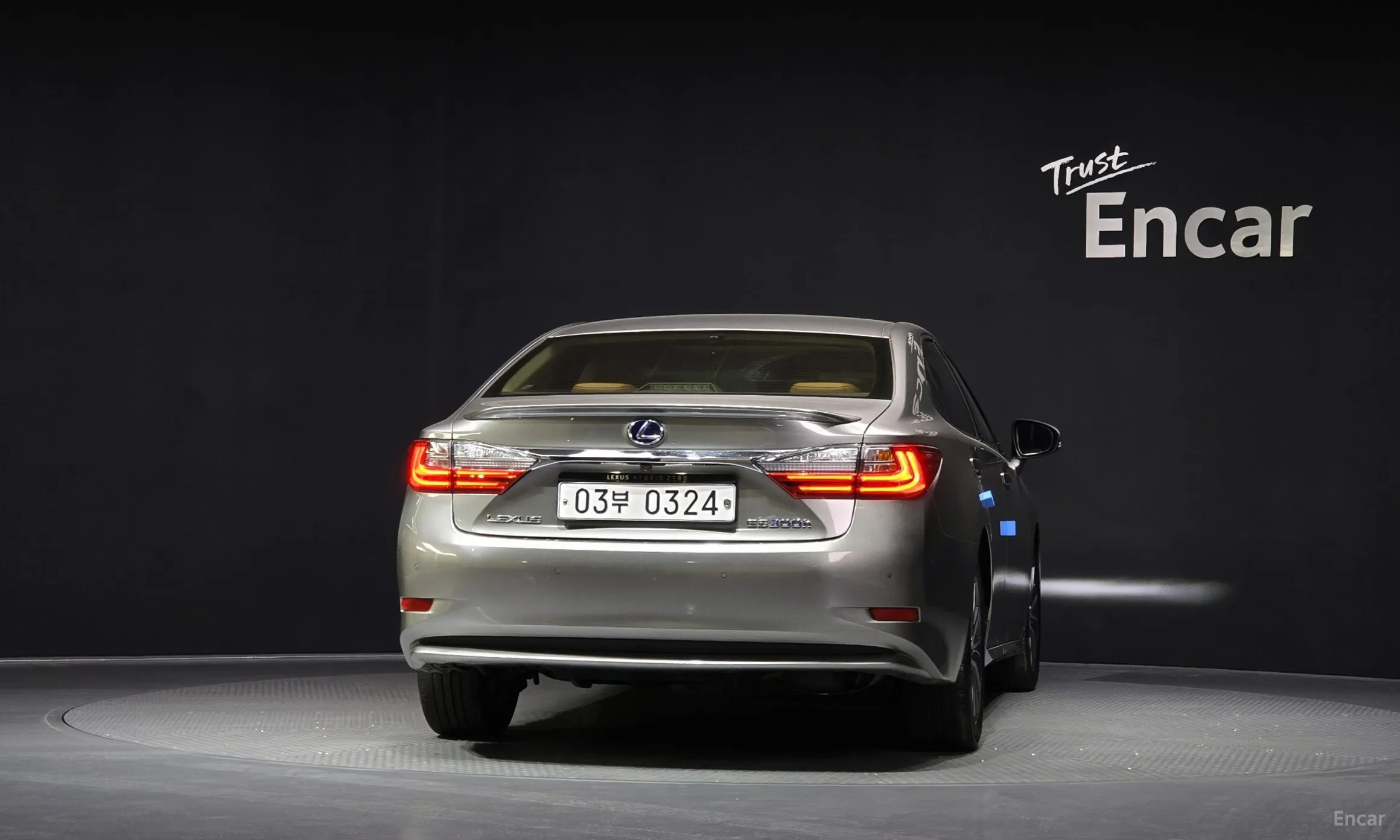 Lexus New ES300h превью 4