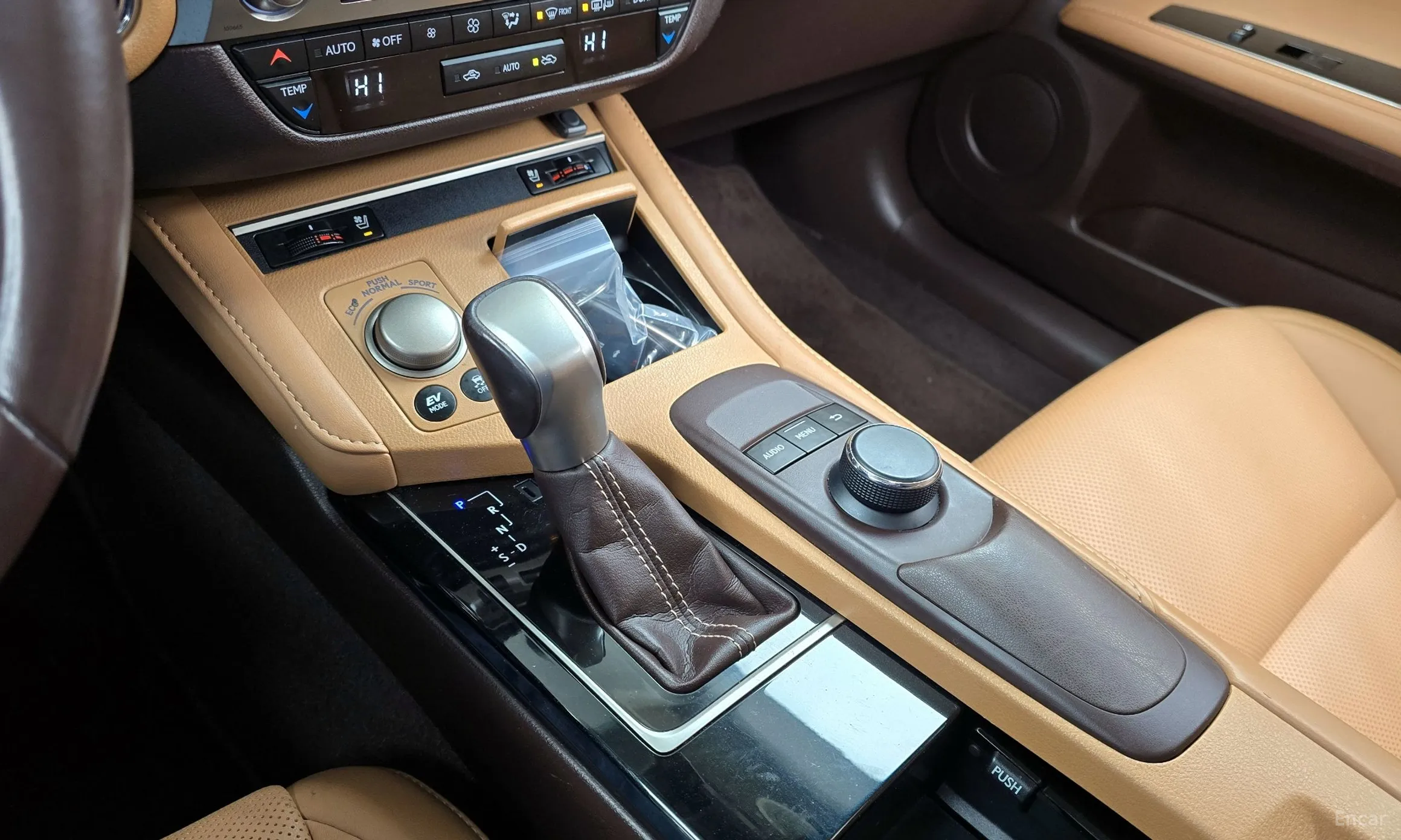 Lexus New ES300h превью 9