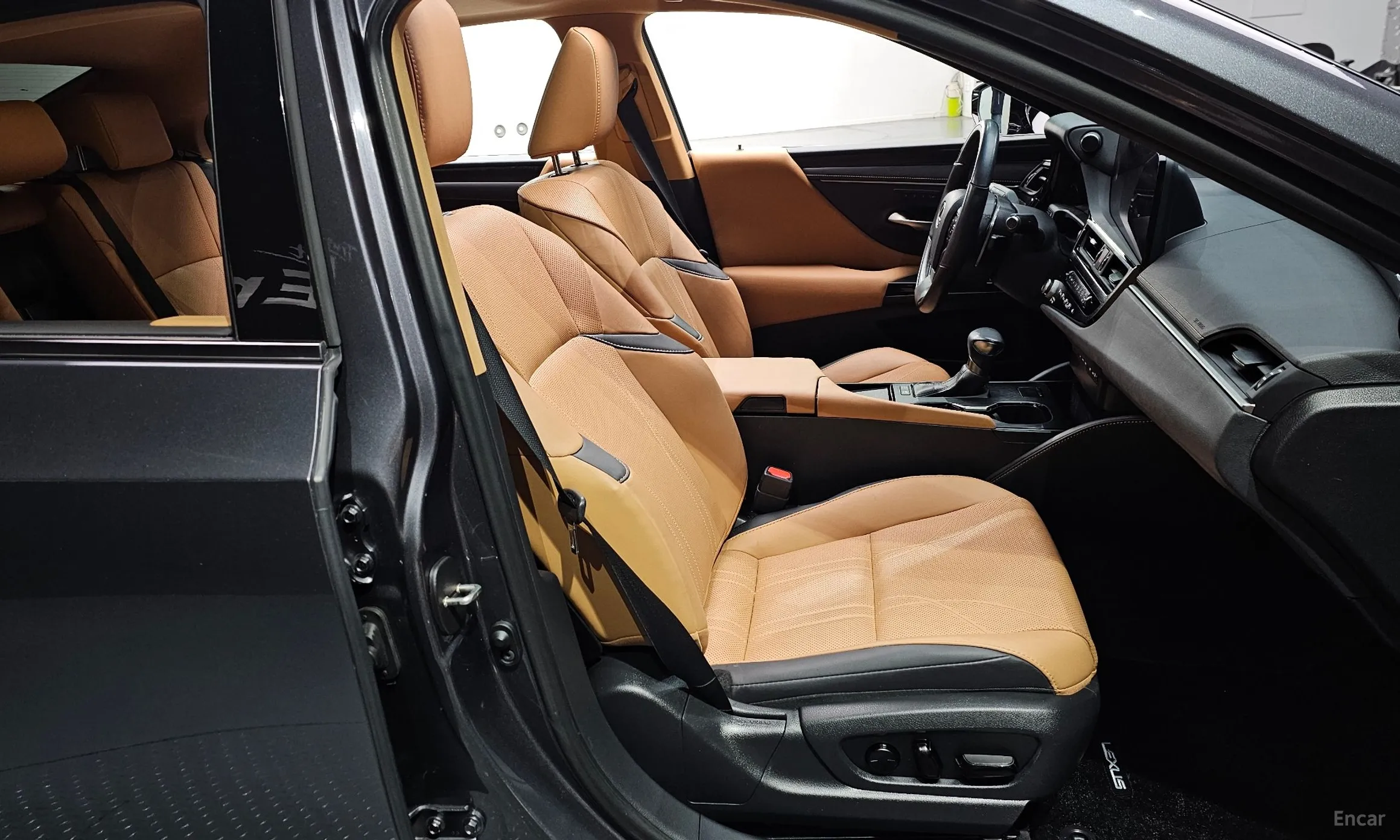 Lexus ES300h 7th Generation превью 10