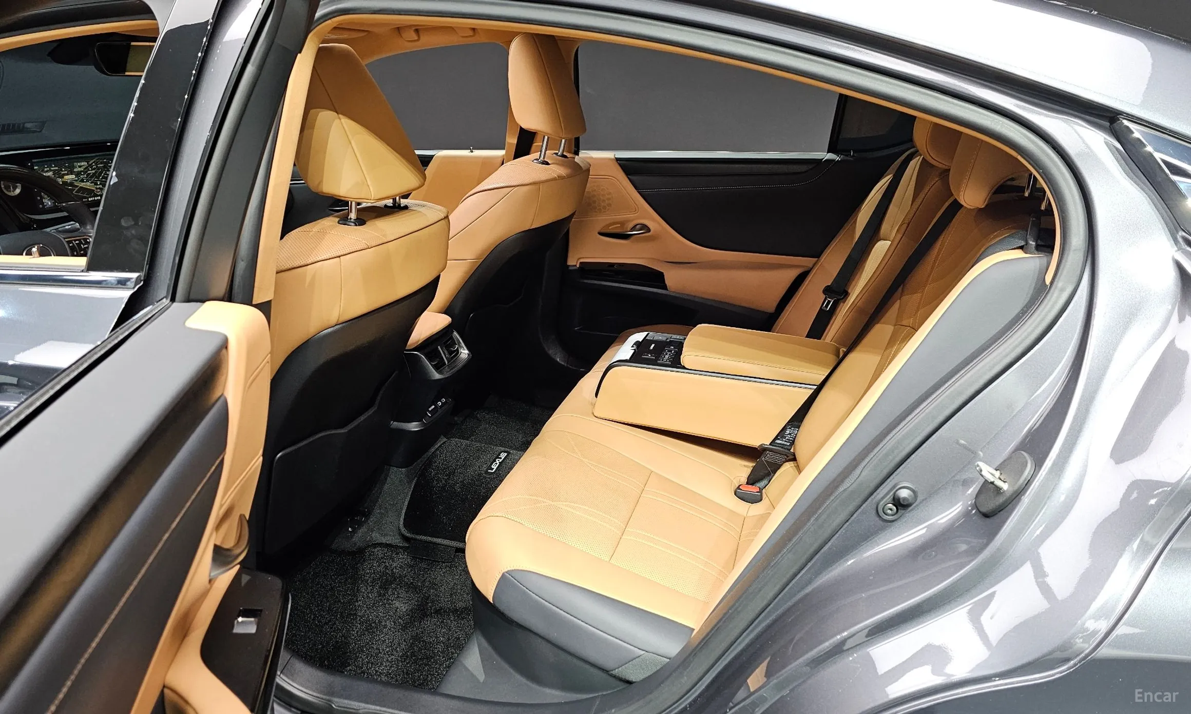 Lexus ES300h 7th Generation превью 16