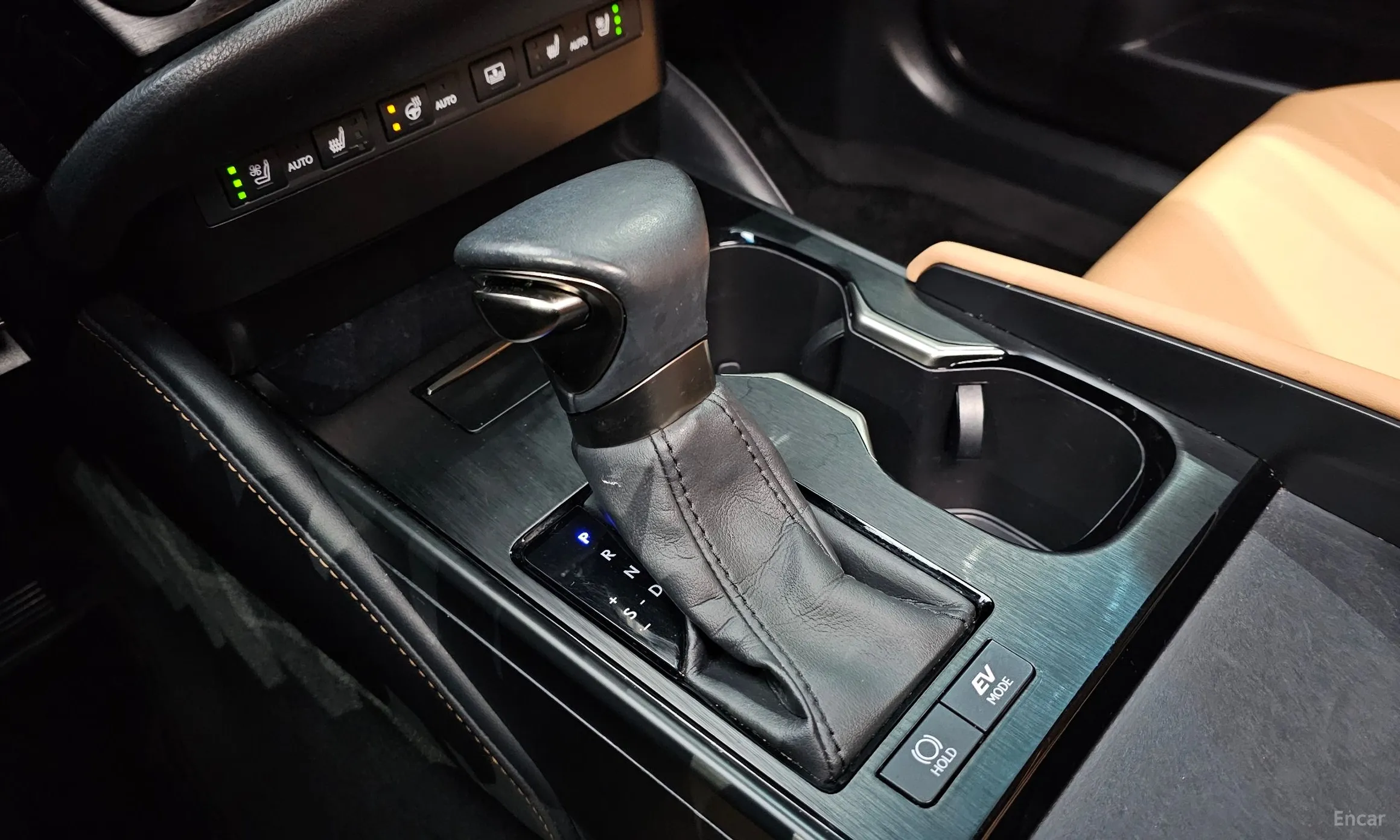 Lexus ES300h 7th Generation превью 9