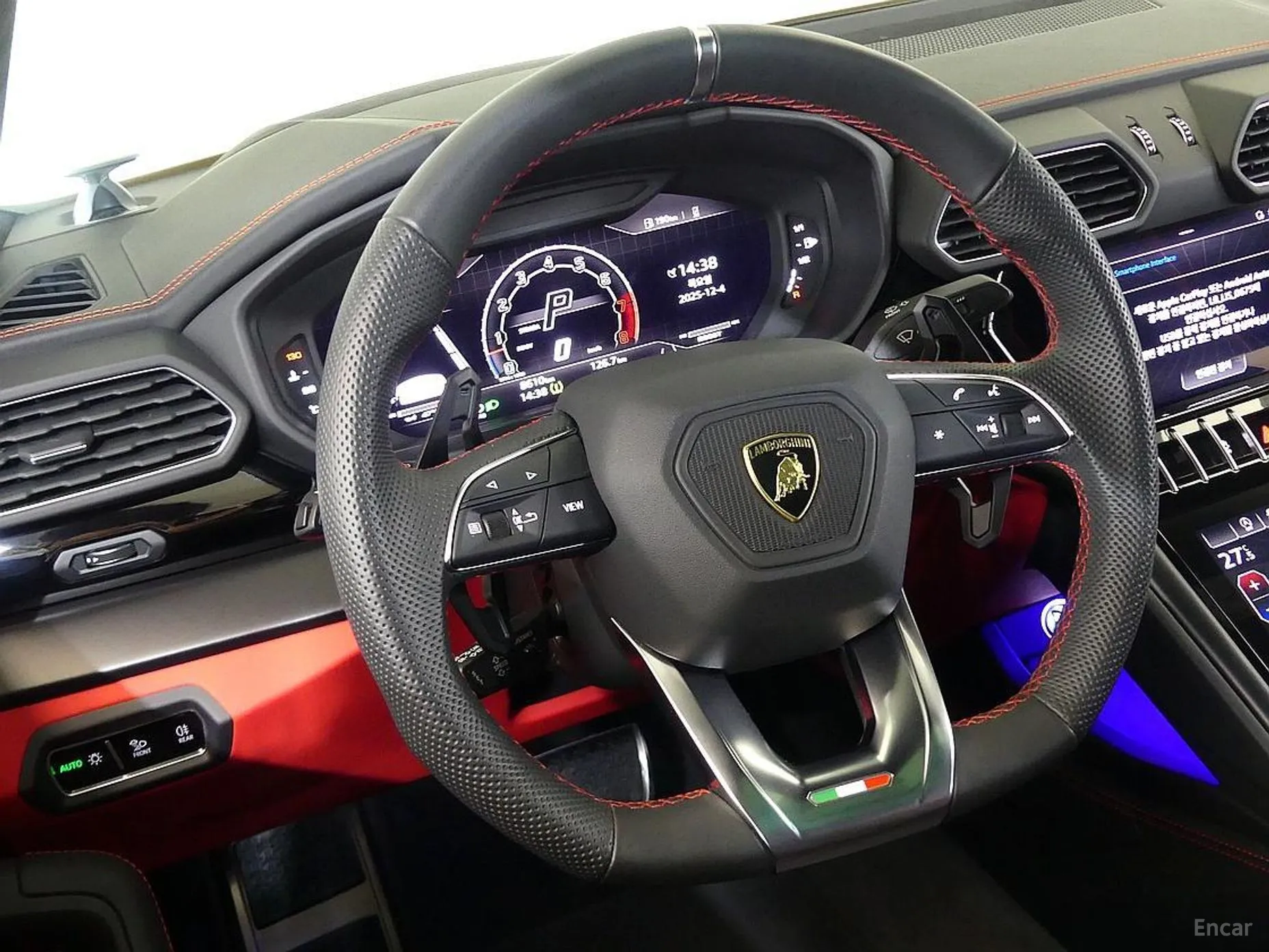 Lamborghini Urus превью 12