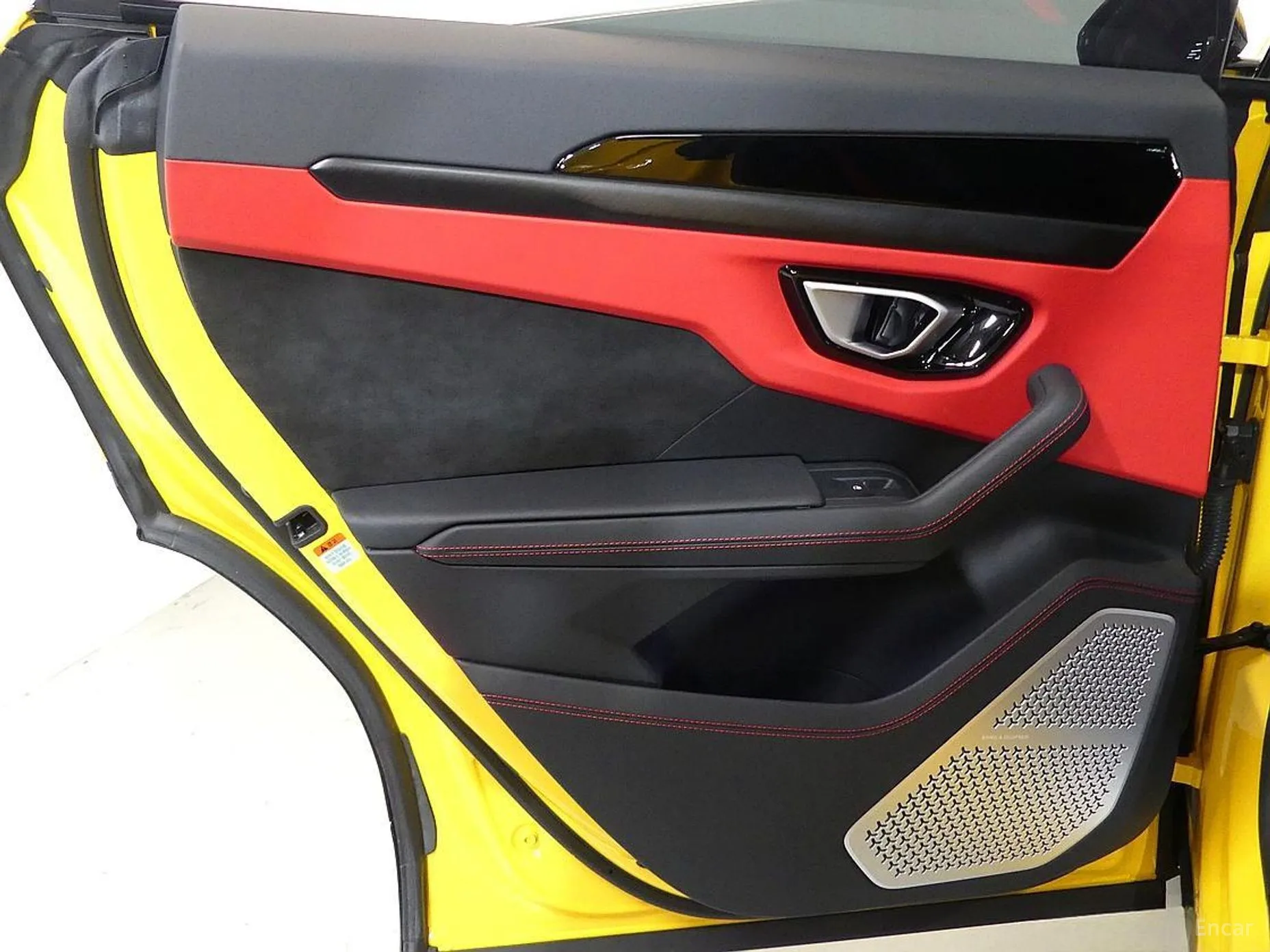 Lamborghini Urus превью 18