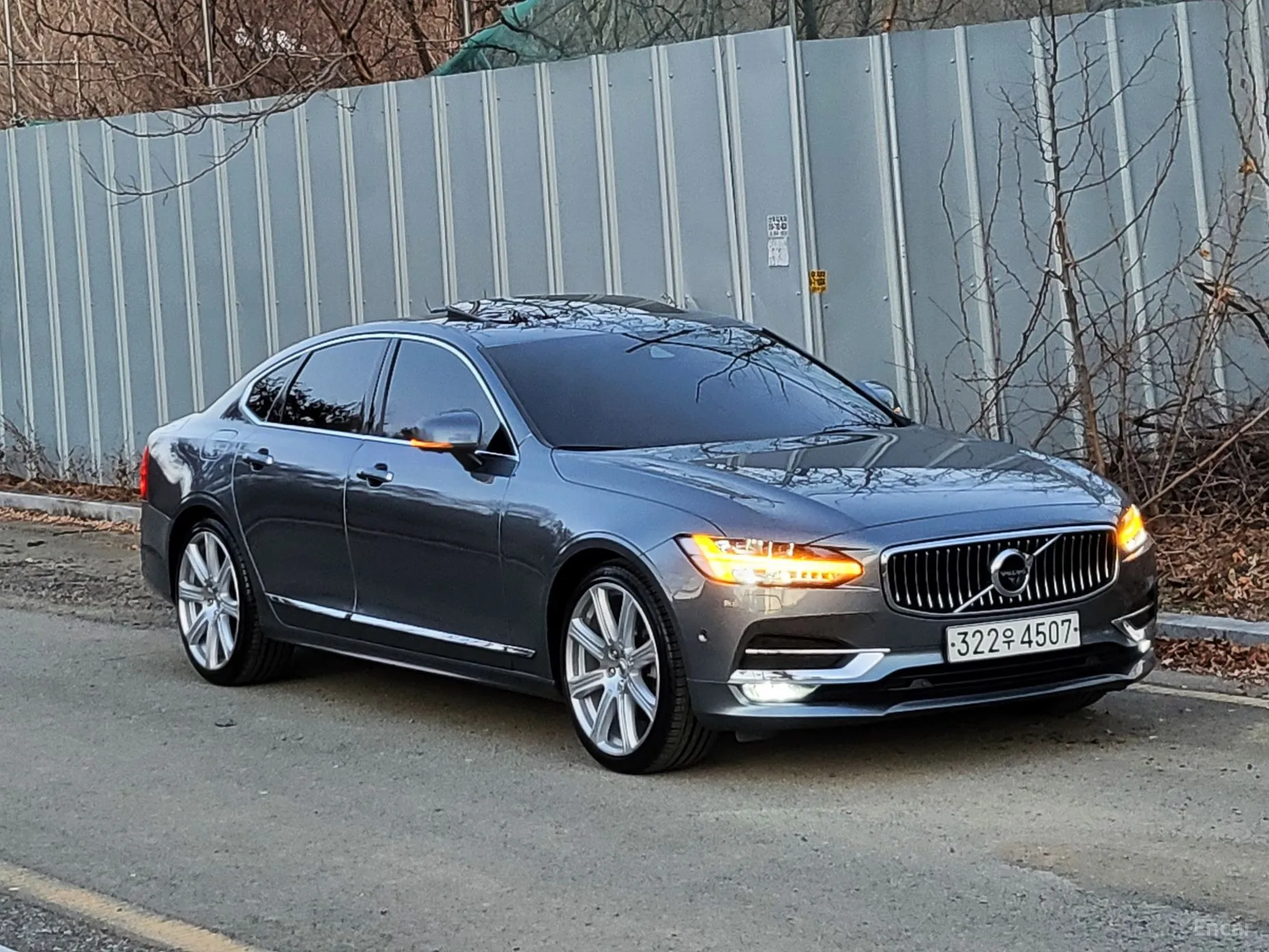 Volvo S90