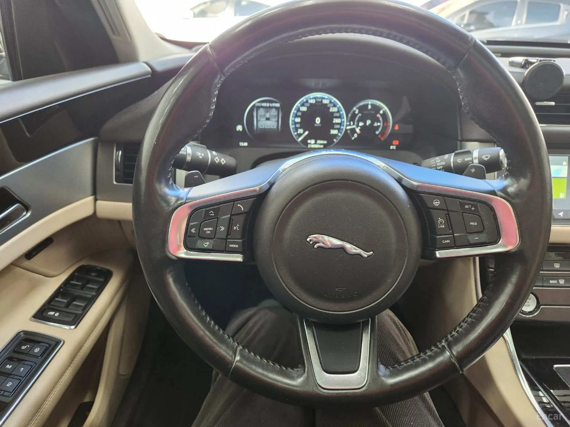 Jaguar XF (x260) превью 12