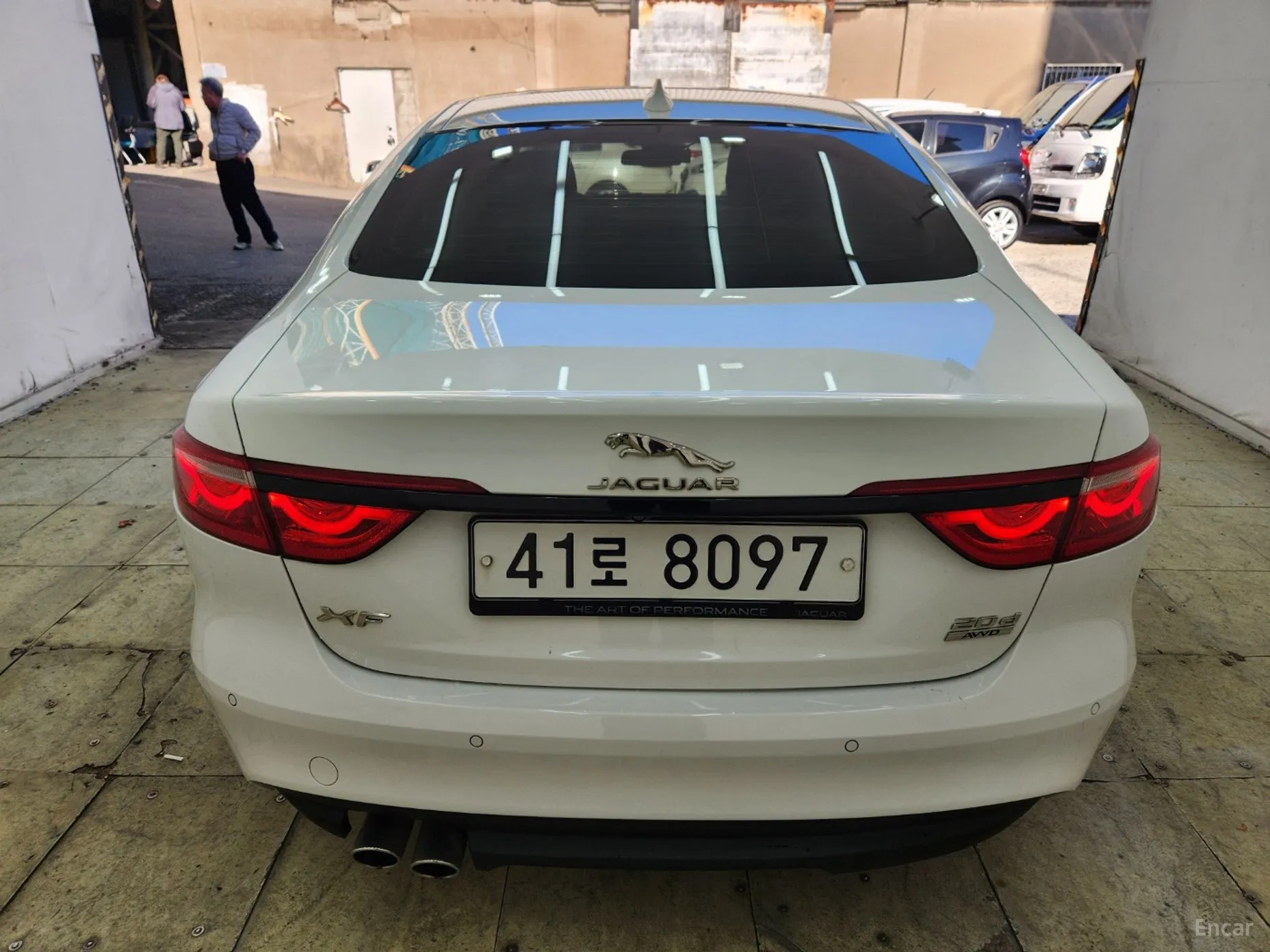 Jaguar XF (x260) превью 4