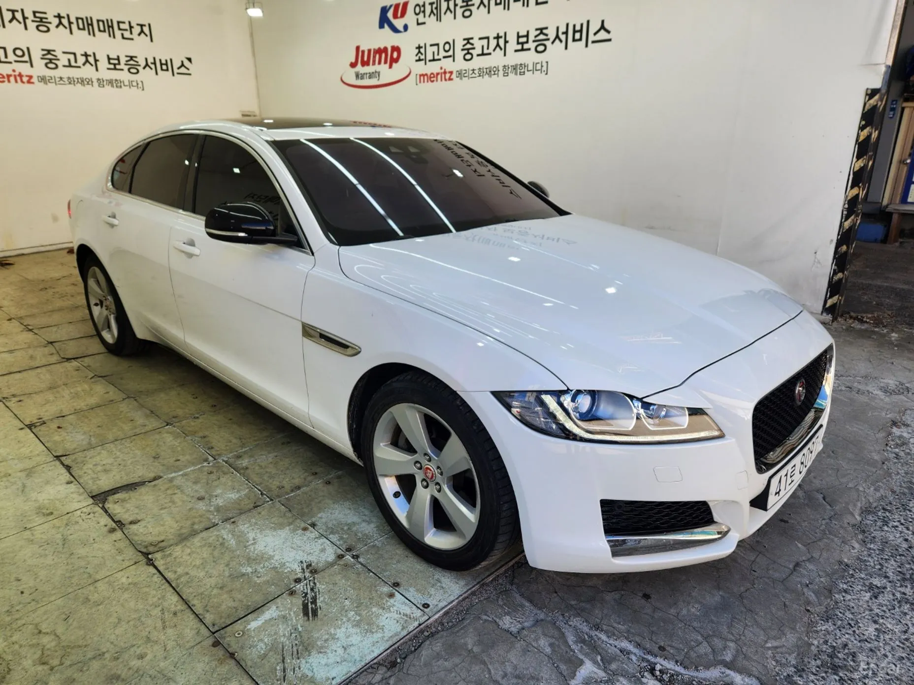 Jaguar XF (x260) превью 6