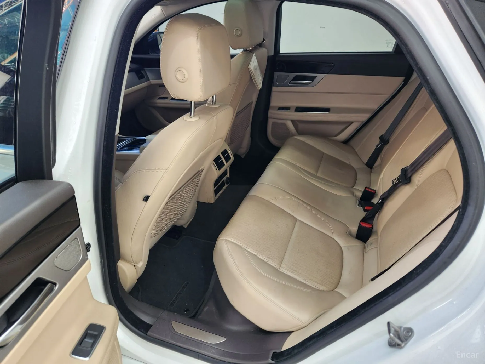 Jaguar XF (x260) превью 8