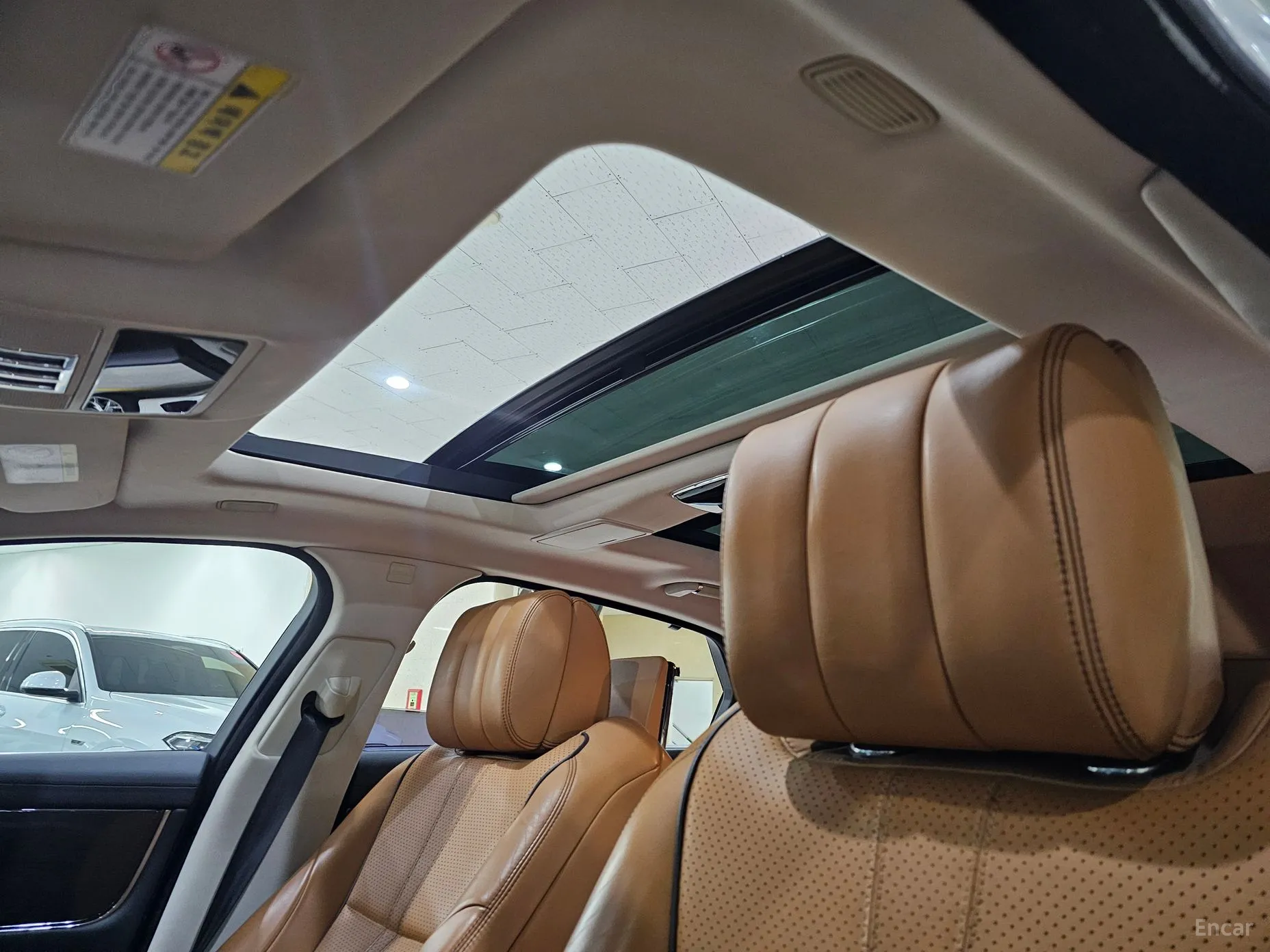 Jaguar All New XJ превью 16