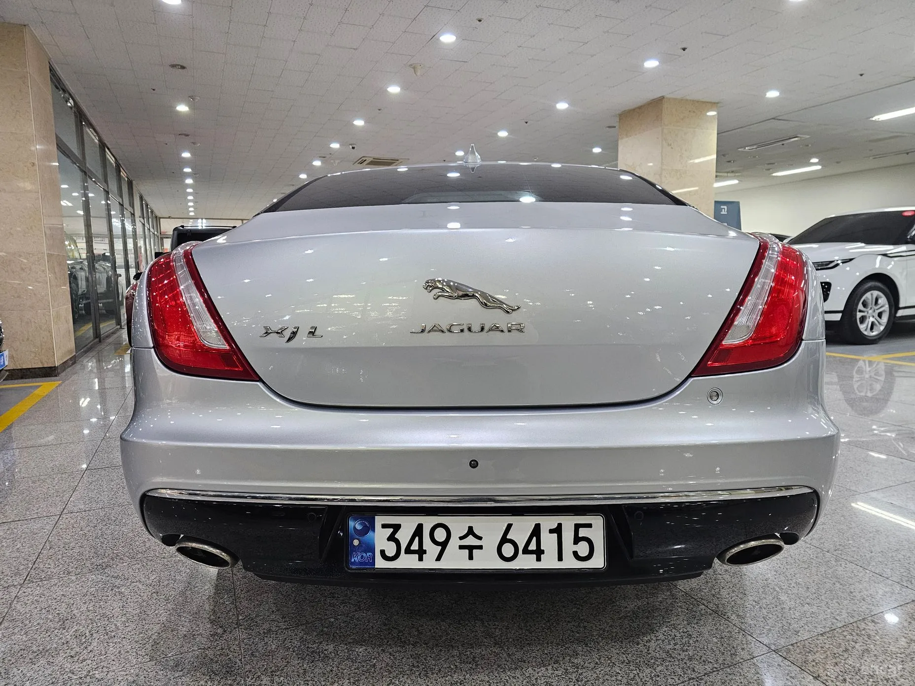 Jaguar All New XJ превью 4
