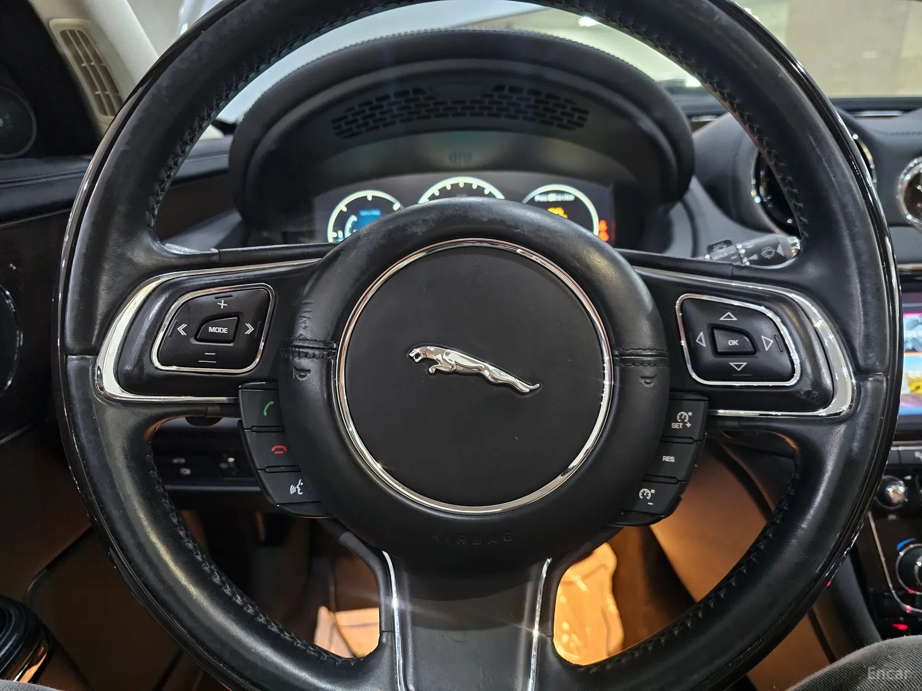 Jaguar All New XJ превью 7