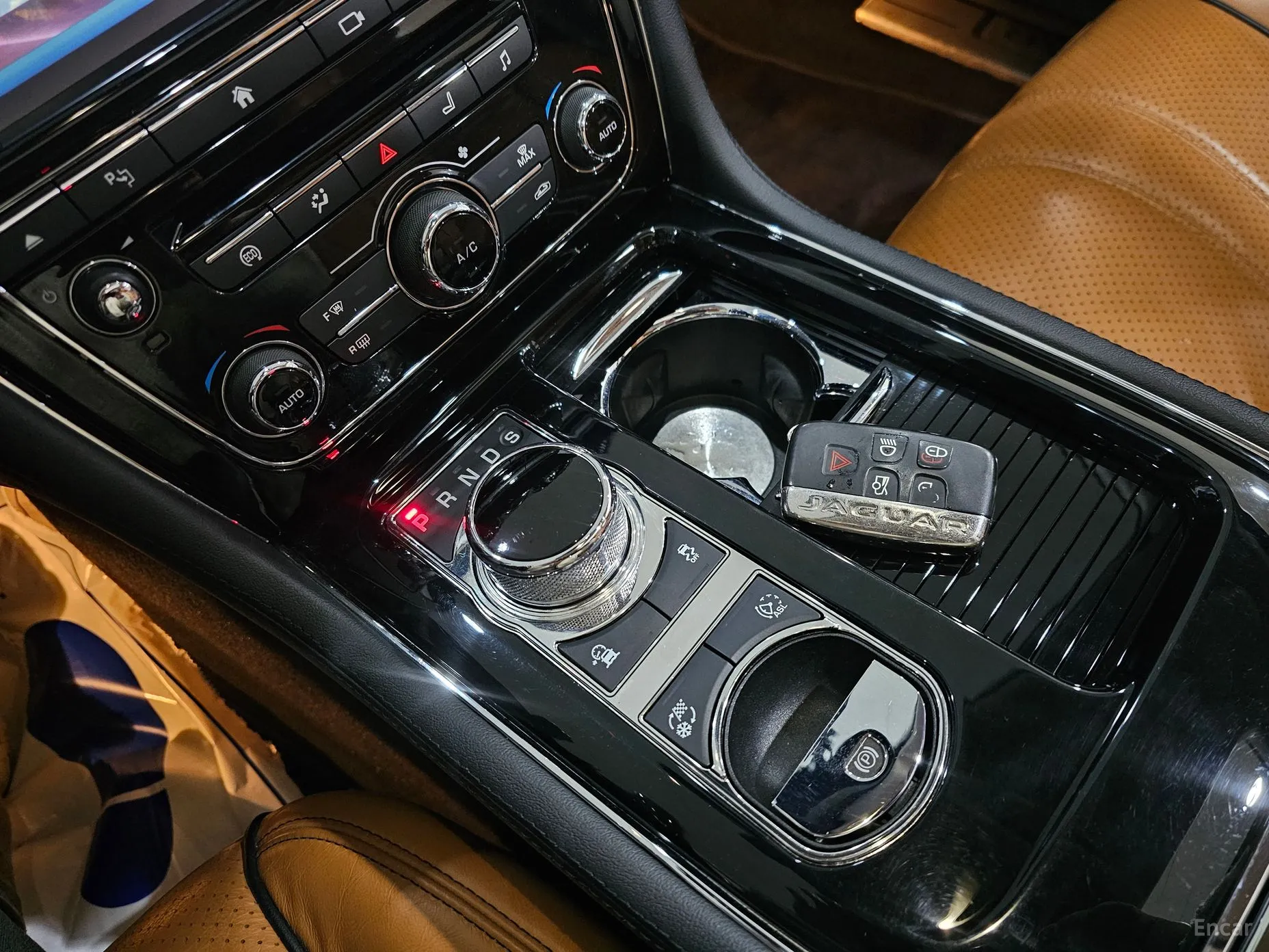 Jaguar All New XJ превью 9