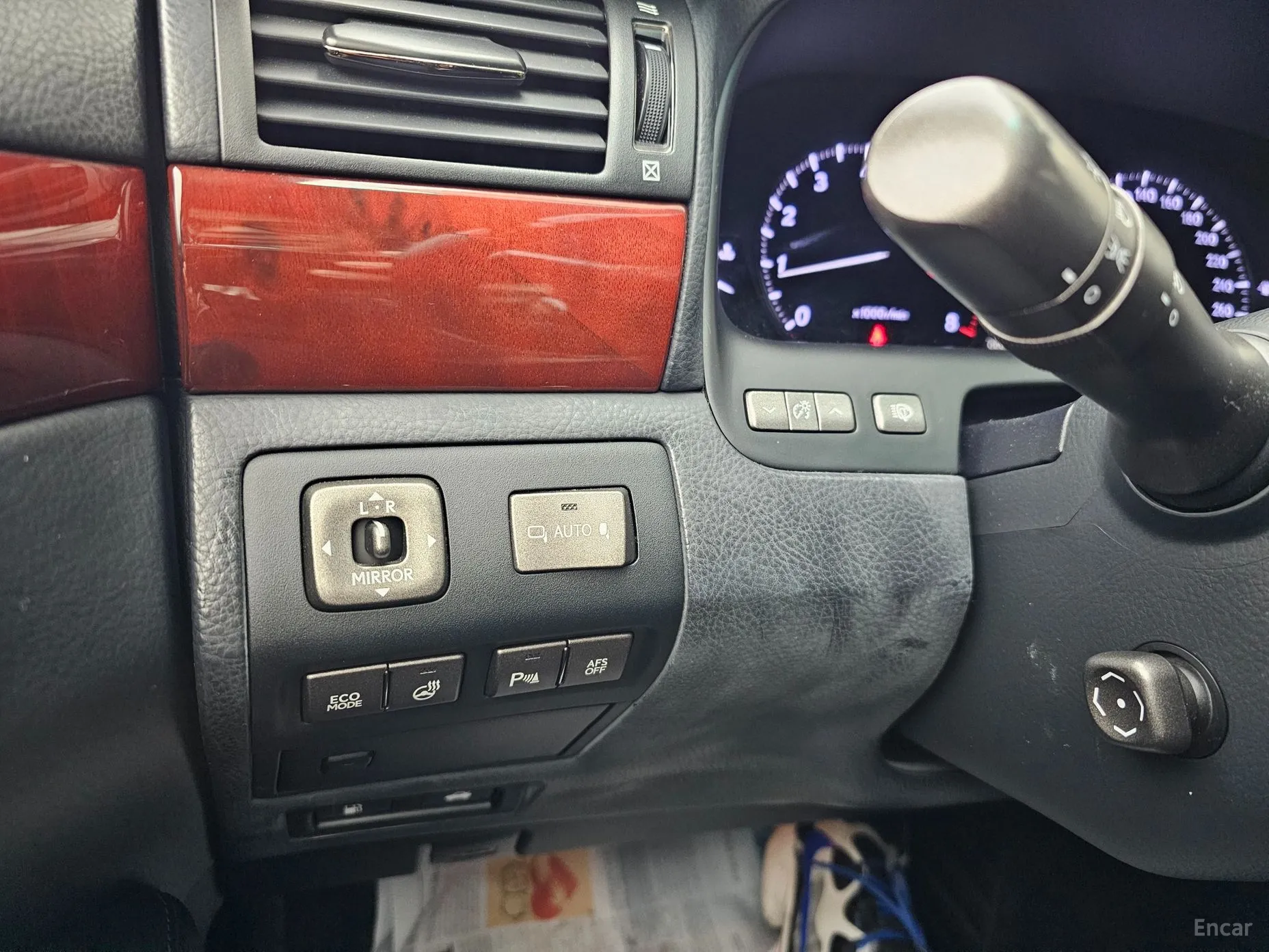 Lexus LS460 превью 9