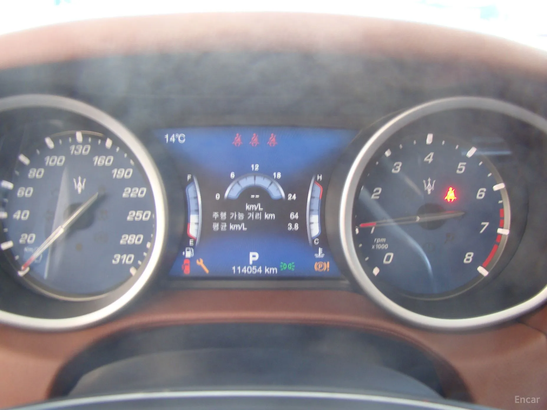 Maserati Ghibli превью 10